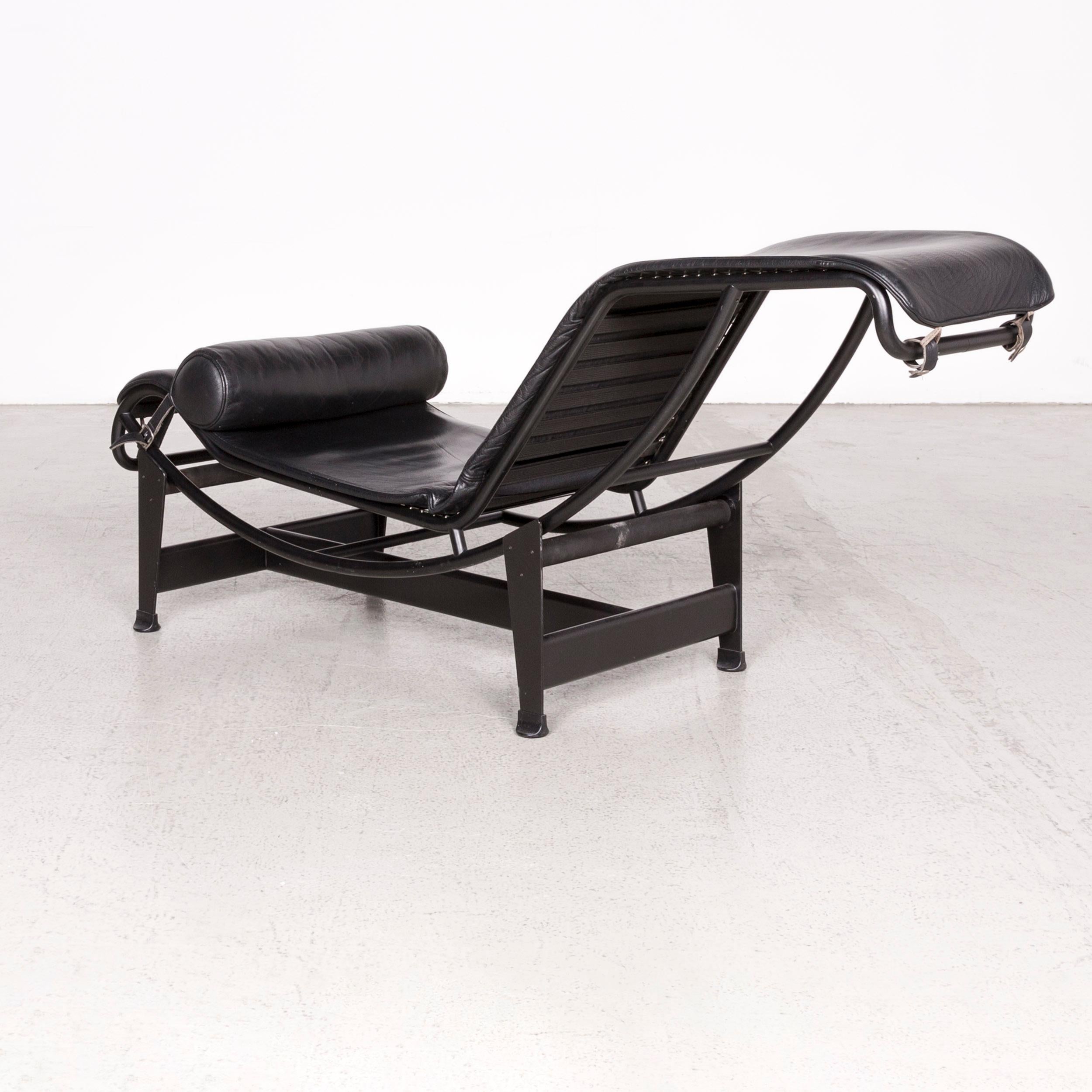 Italian Cassina Le Corbusier LC 4 Designer Leather Lounger Black Real Leather Armchair For Sale