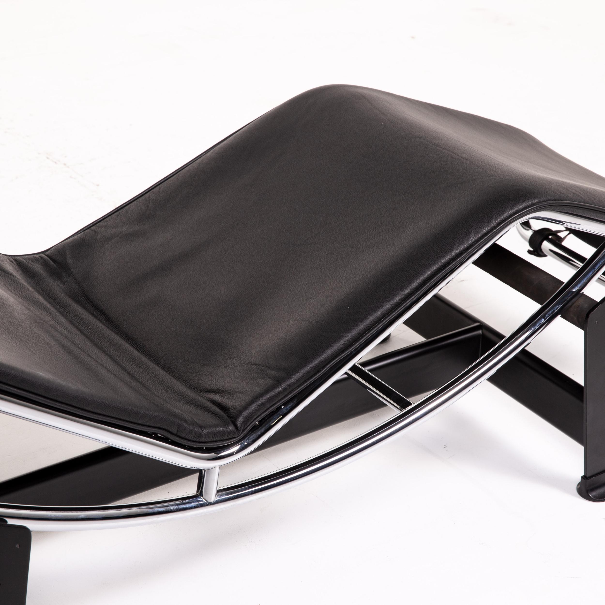 Italian Cassina Le Corbusier LC 4 Leather Lounger Black Function Relaxation Function For Sale