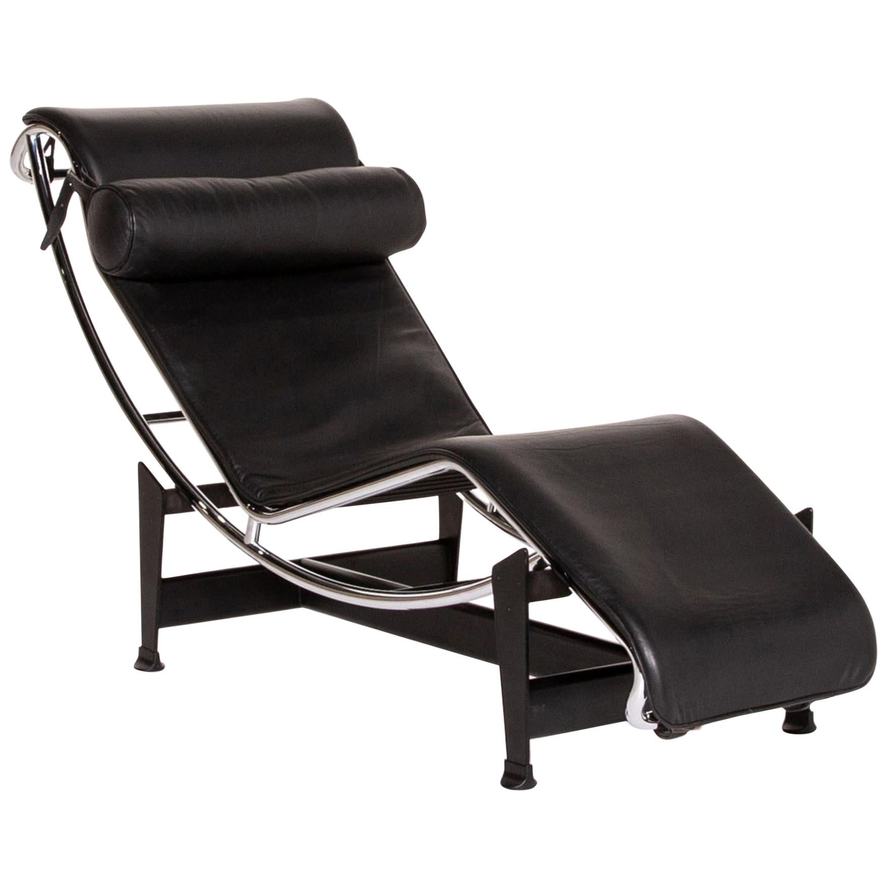 Cassina Le Corbusier LC 4 Leather Lounger Black Function Relaxation Function For Sale