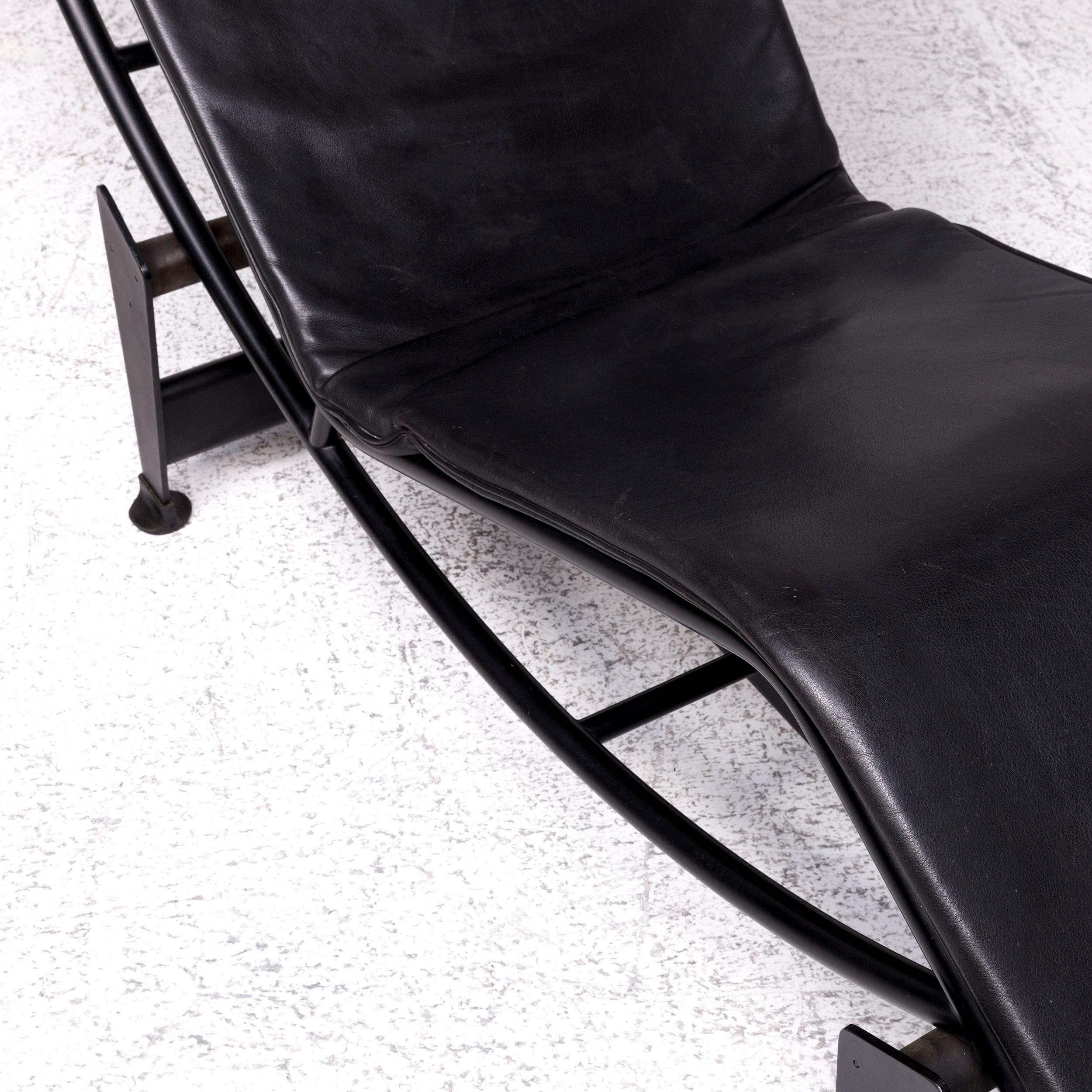 Cassina Le Corbusier LC 4 Leather Lounger Black Relax Function 2
