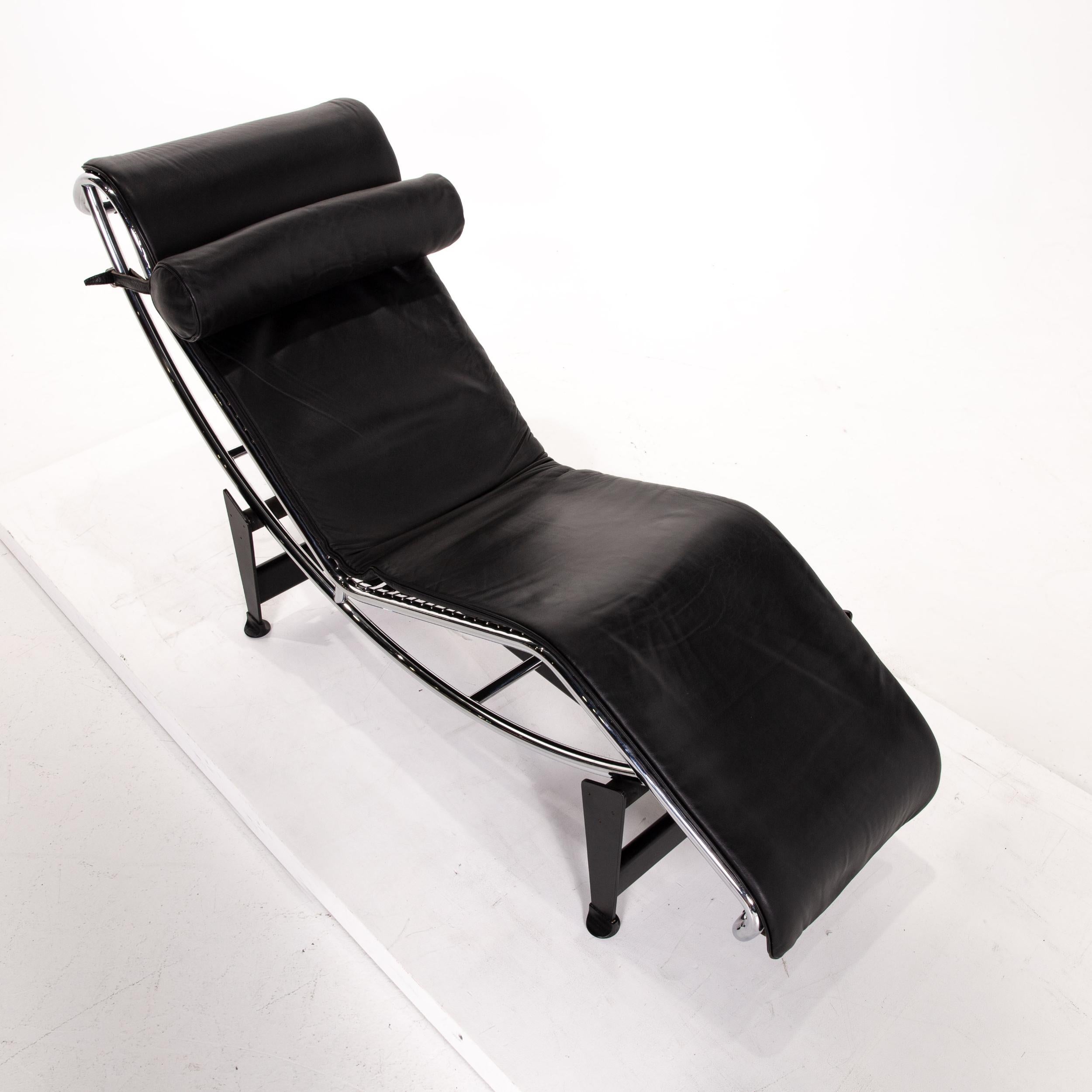 Cassina Le Corbusier LC 4 Leather Lounger Black Relax Lounger Relax Function For Sale 4