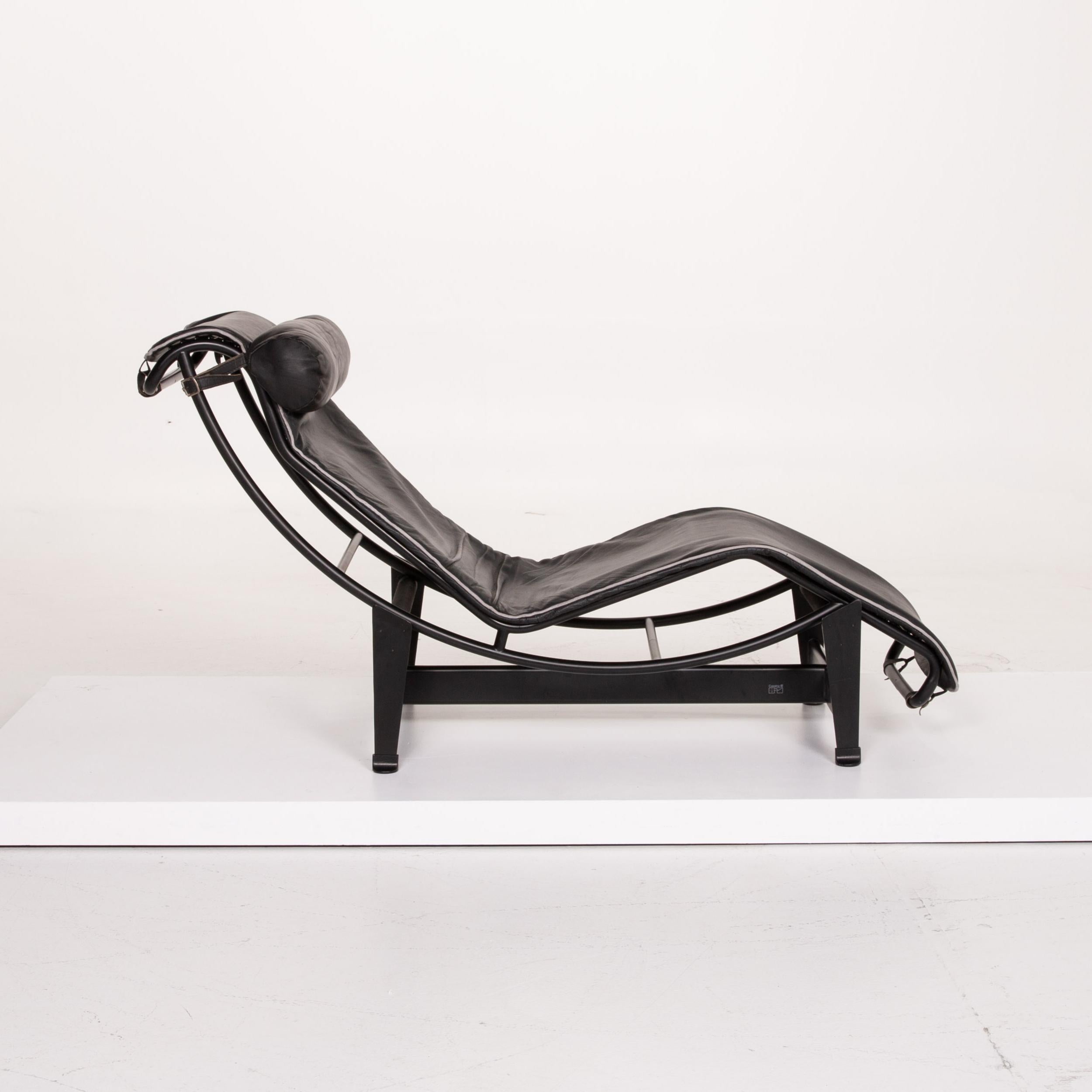 Cassina Le Corbusier LC 4 Leather Lounger Black Relaxation Function Relaxation 5