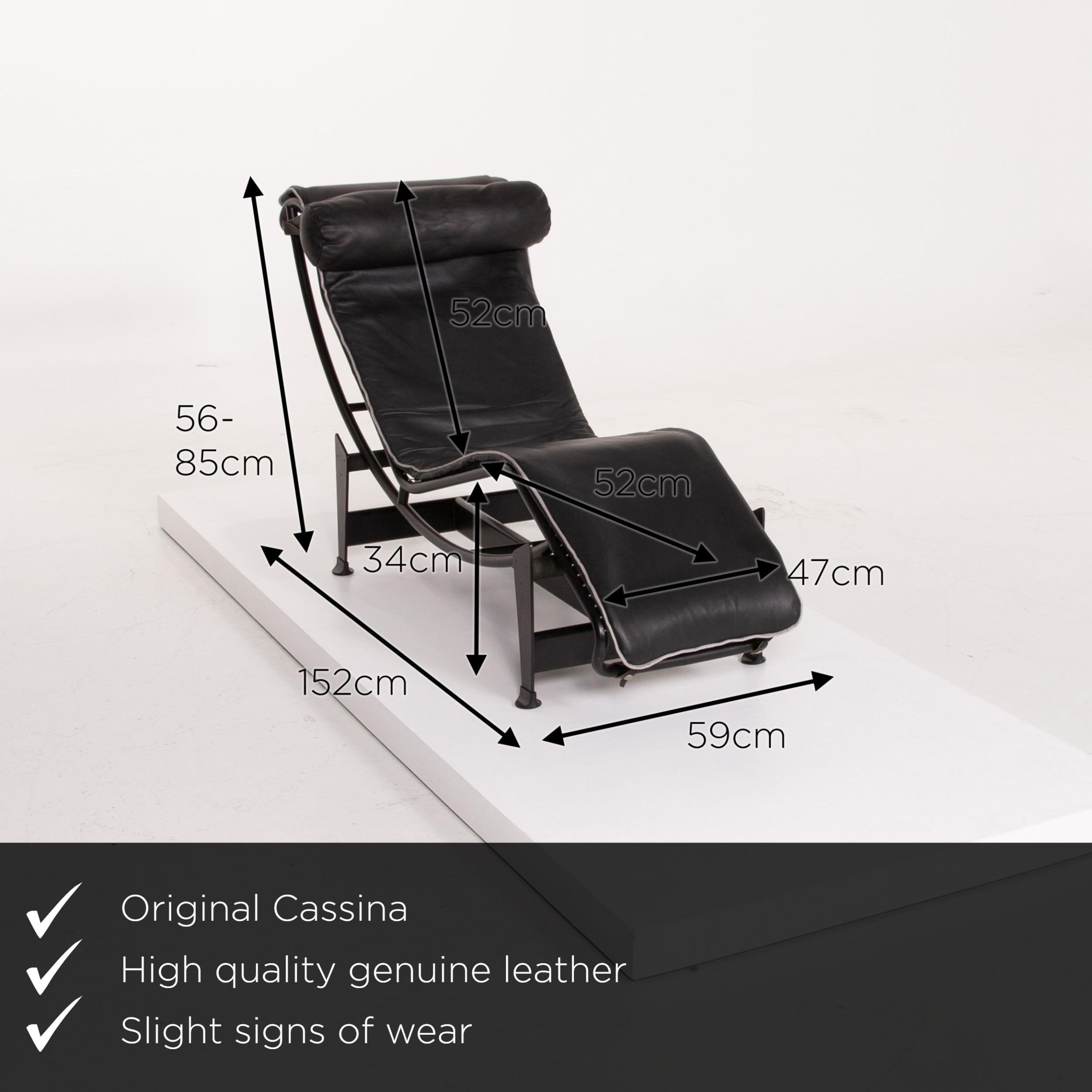 We present to you a Cassina Le Corbusier LC 4 leather lounger black relaxation function relaxation.

 

 Product measurements in centimeters:
 

Depth 152
Width 59
Height 85
Seat height 34
Seat depth 52
Seat width 47
Back height 52.
  