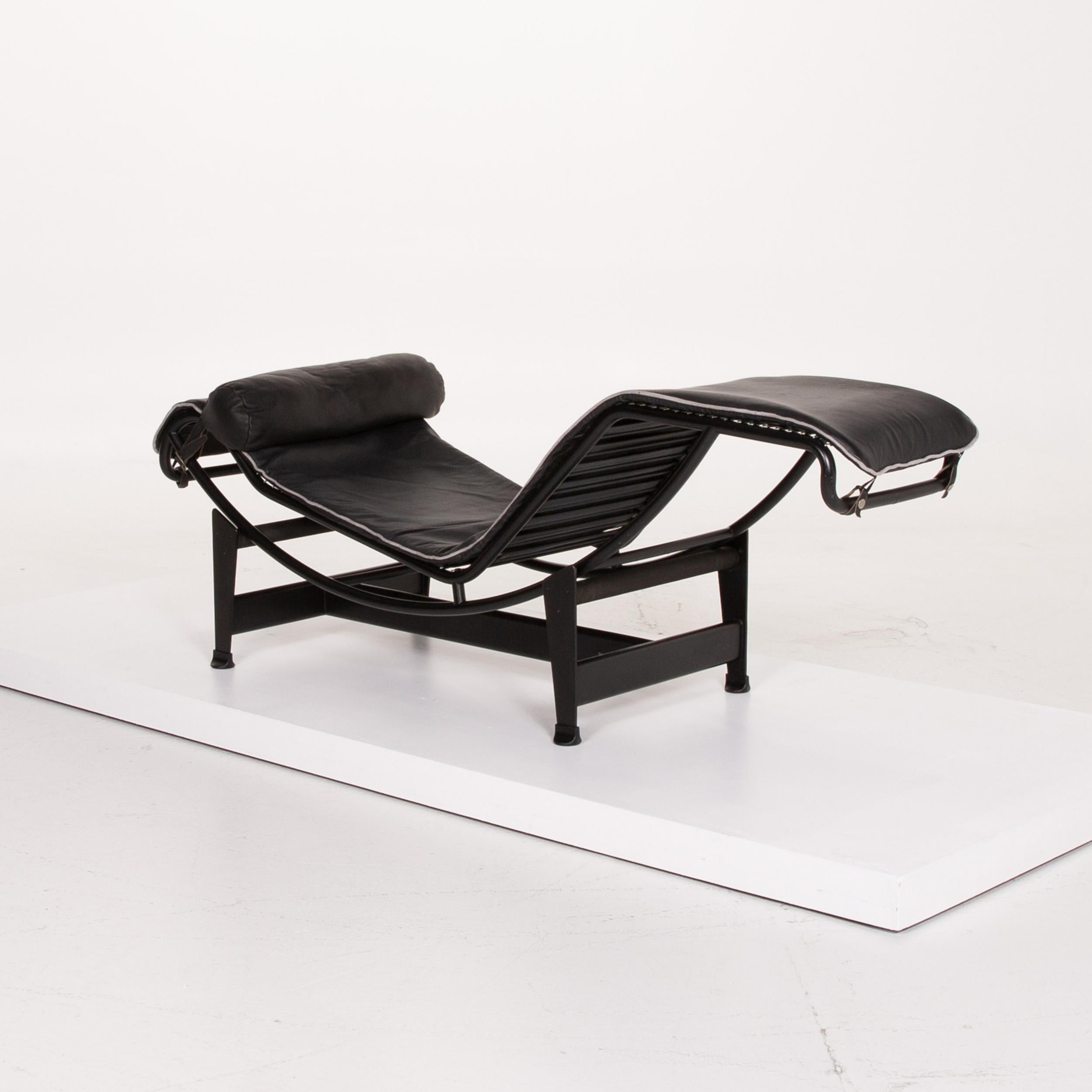 Cassina Le Corbusier LC 4 Leather Lounger Black Relaxation Function Relaxation 3