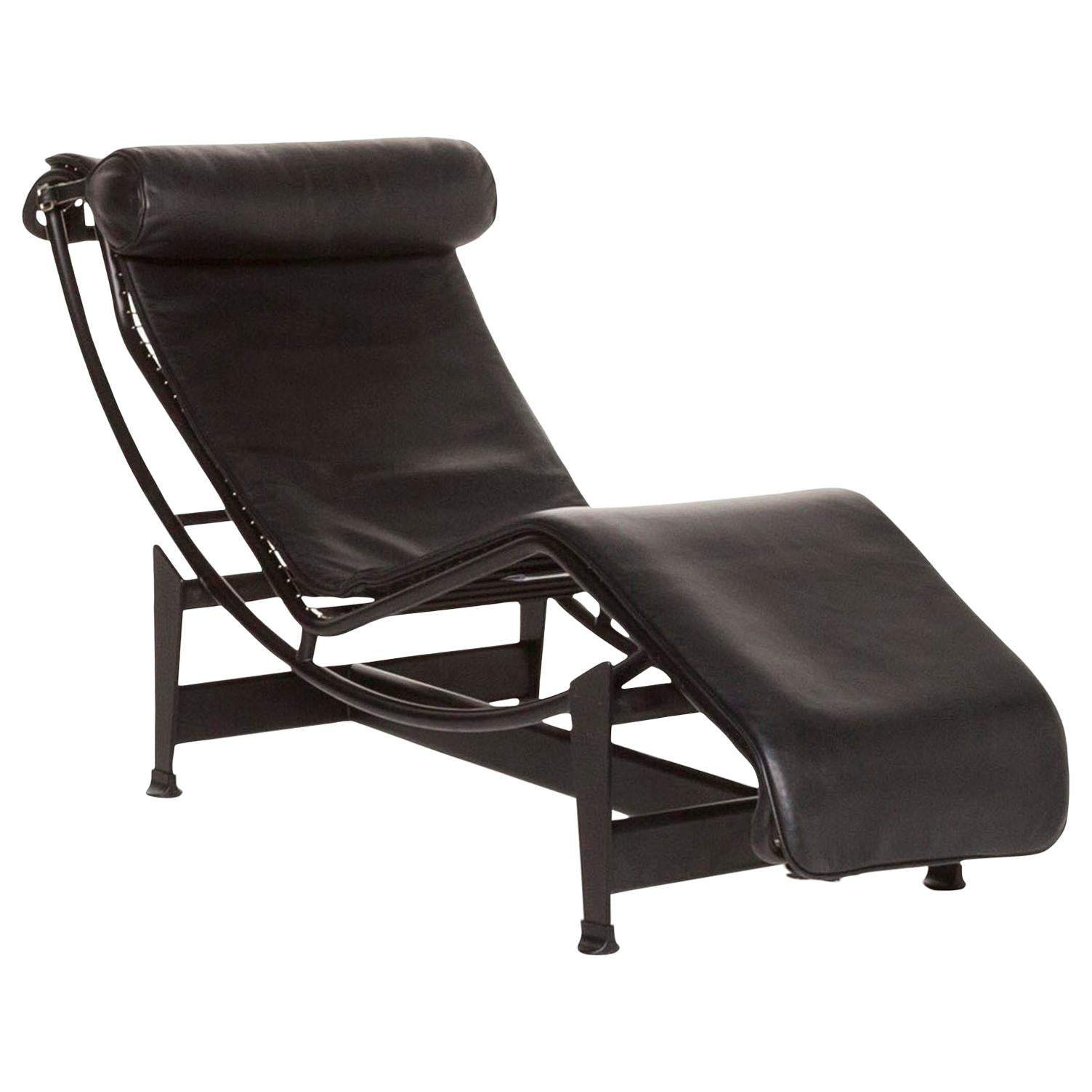 Cassina Le Corbusier LC 4 Lounger Black Relax Lounger Relax Function Function For Sale