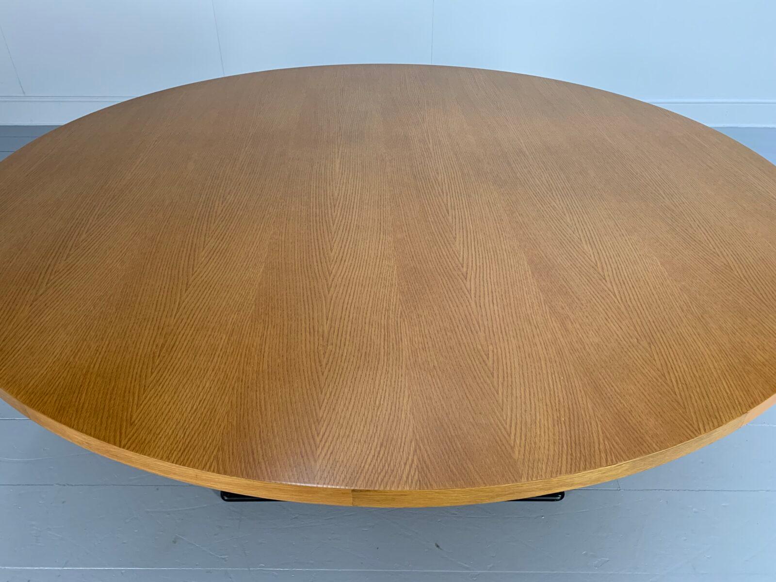 Cassina Le Corbusier “LC15” Round Circular Dining Table – In Natural Oak 1
