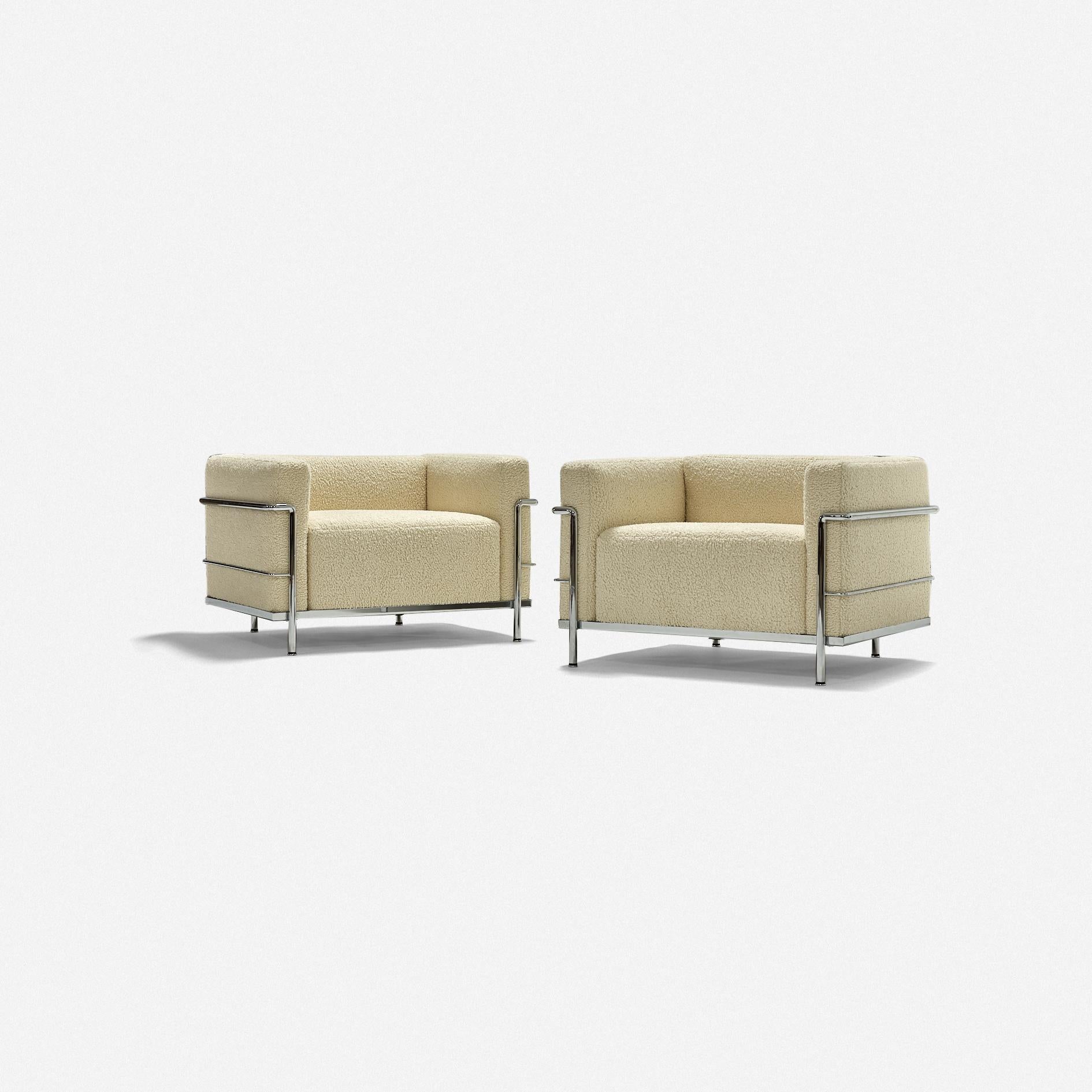Italian Cassina Le Corbusier, Pierre Jeanneret, Charlotte Perriand LC3 Lounge Chairs
