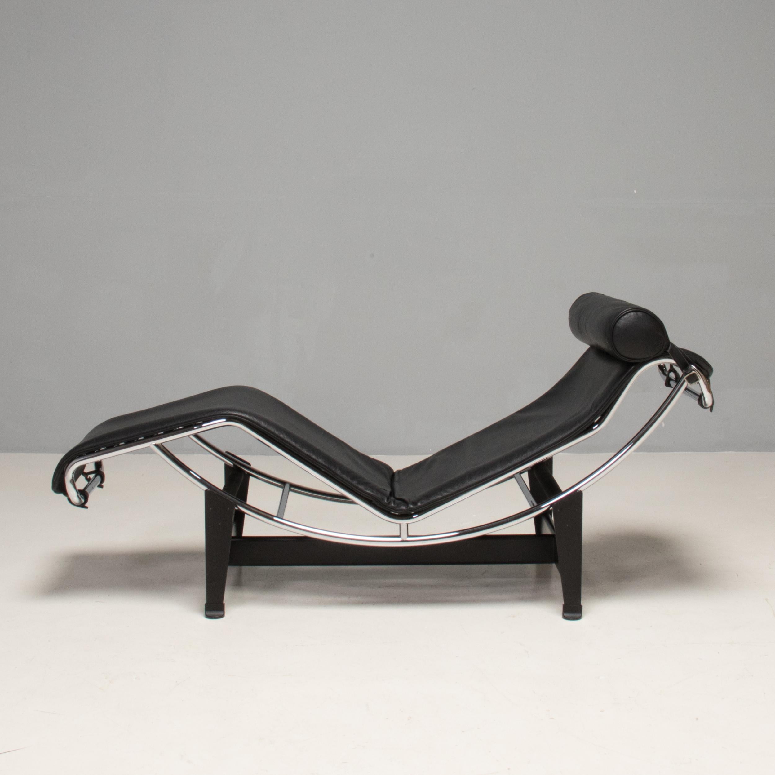 Cassina Le Corbusier, Pierre Jeanneret & Charlotte Perriand LC4 Chaise Lounge In Good Condition In London, GB