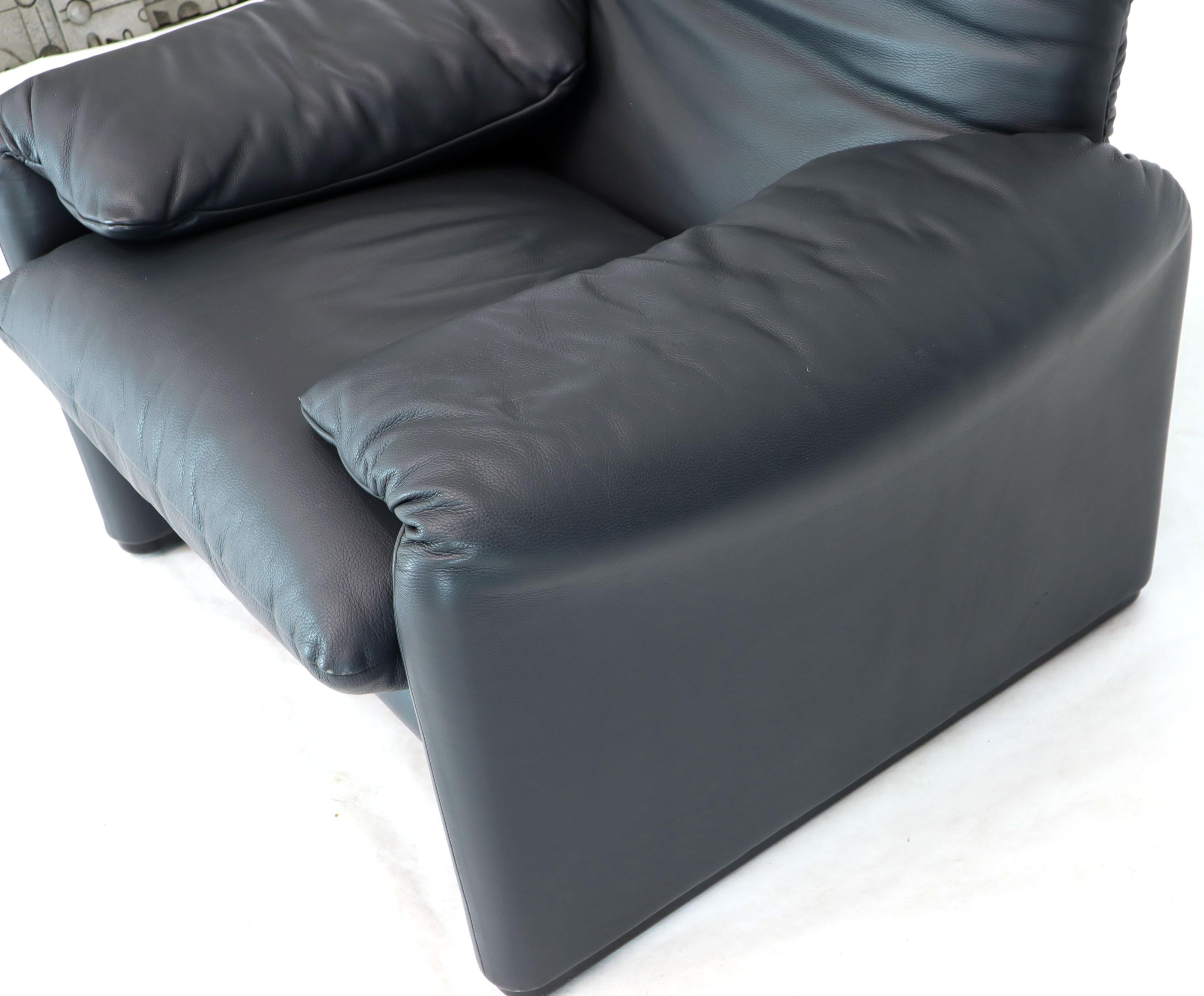 Cassina Leather Lounge and Matching Ottoman Maralunga Vico Magistretti 3