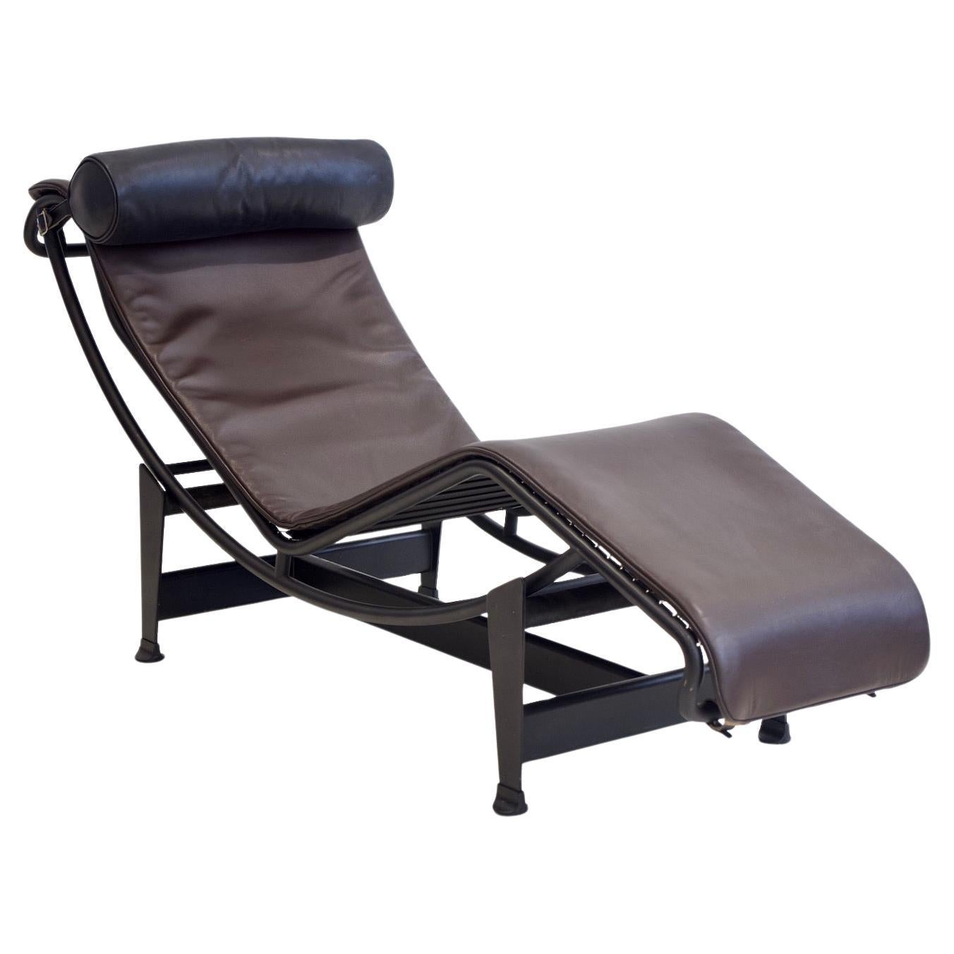 Chaise longue Cassina LC4 de Le Corbusier, Charlotte Perriand et Pierre Jeanneret