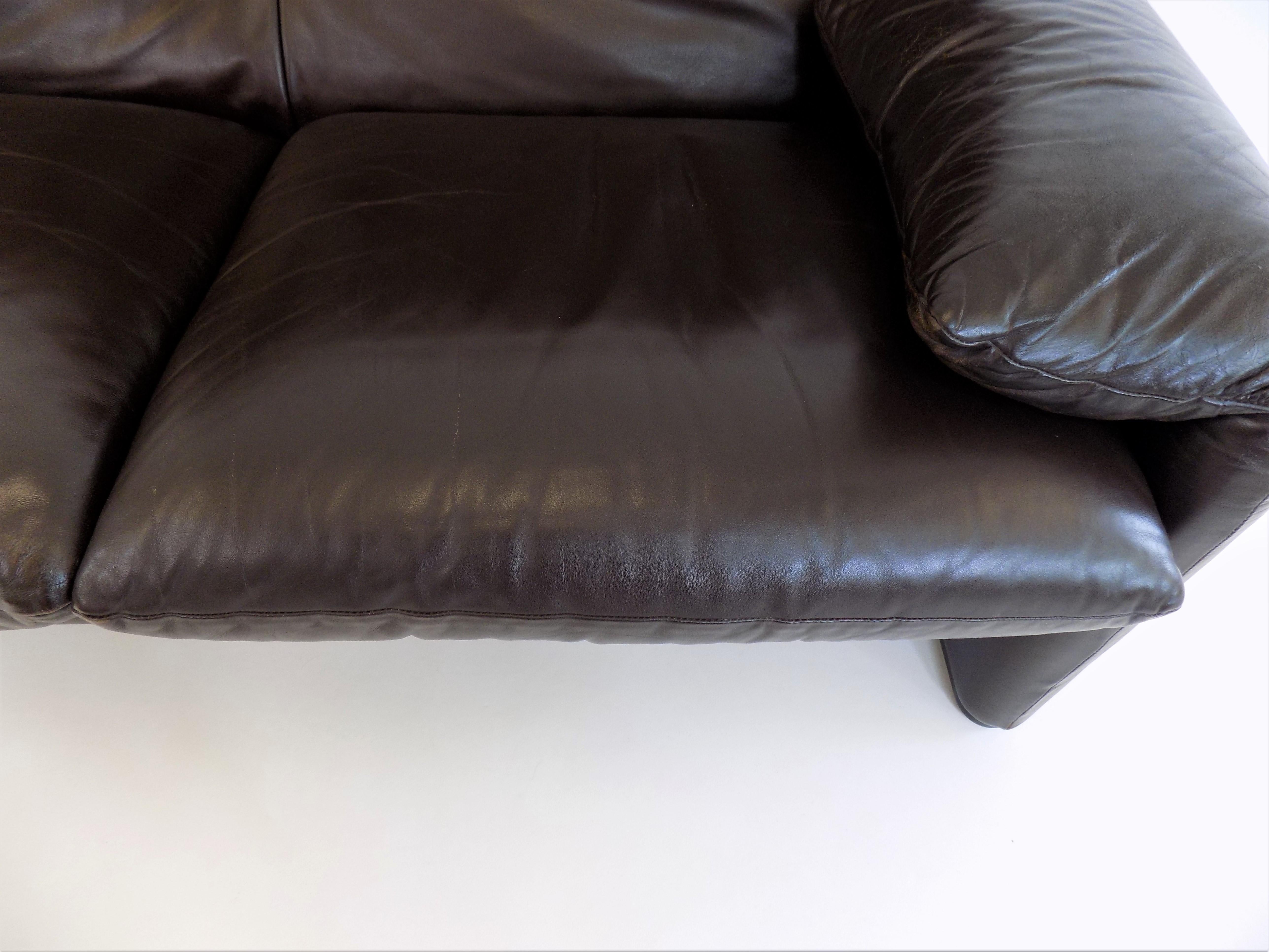 Cassina Maralunga 2 Seater Leather Sofa by Vico Magistretti 6