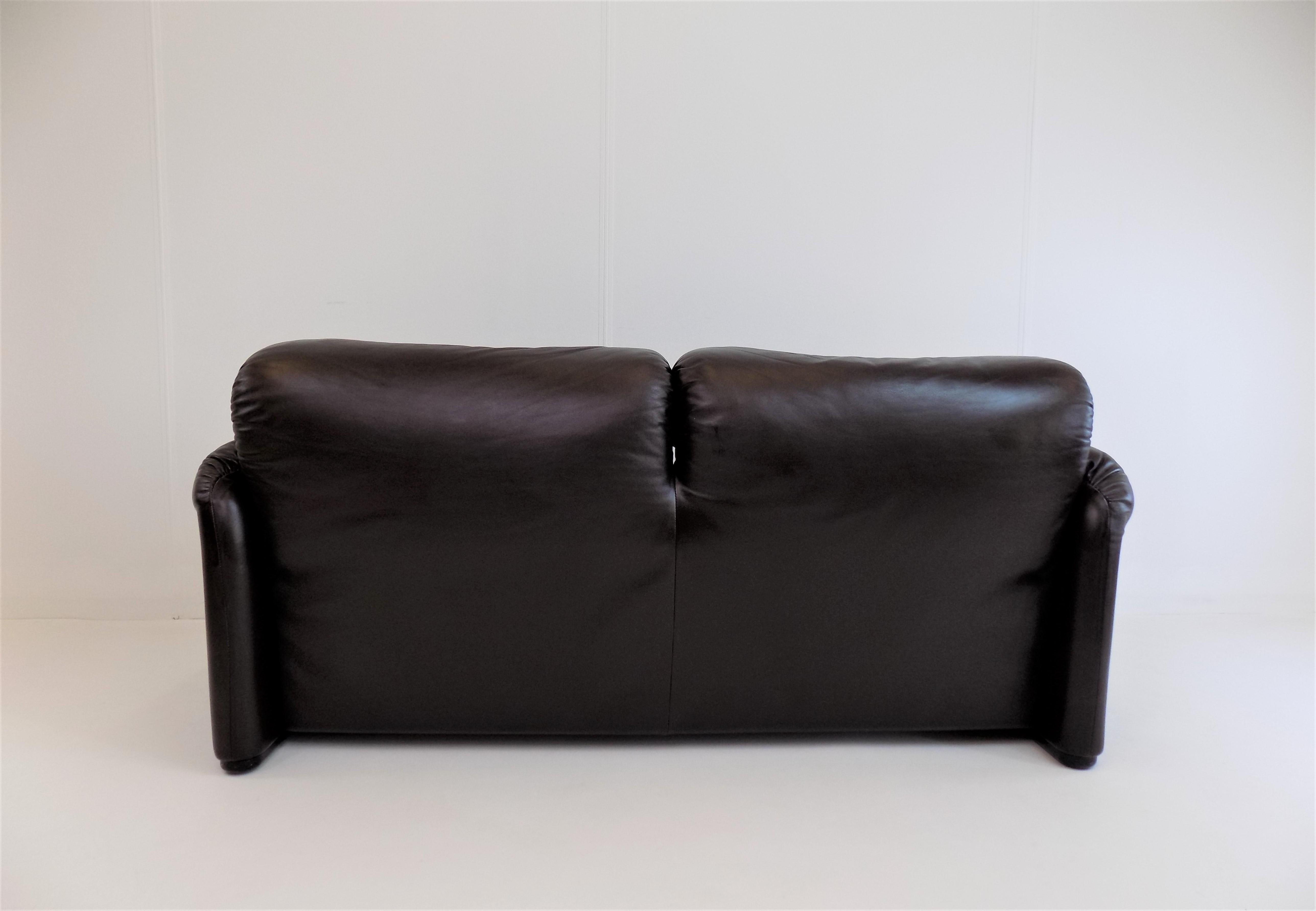 Italian Cassina Maralunga 2 Seater Leather Sofa by Vico Magistretti
