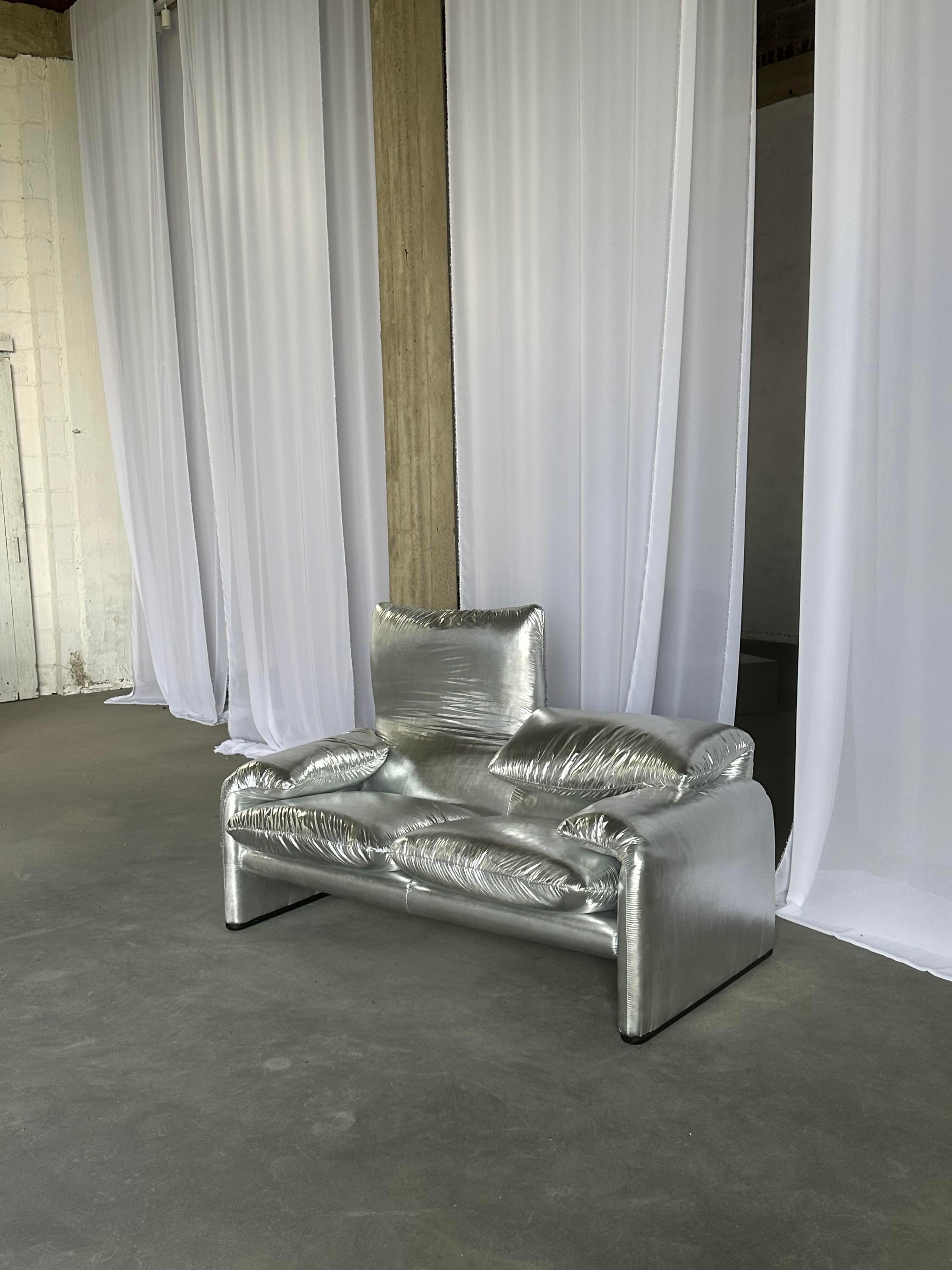 Foam Cassina Maralunga 2 seater Silver Sofa by Vico Magistretti