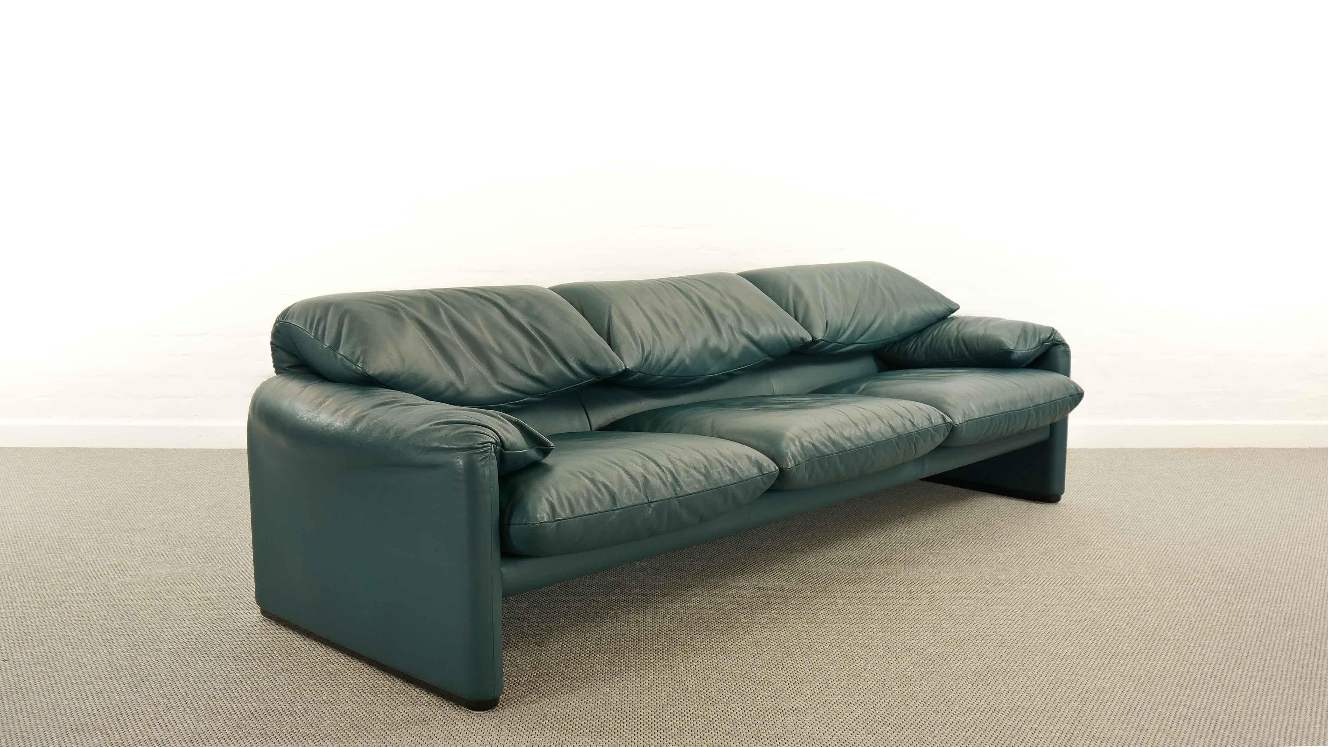 cassina maralunga 3 seater