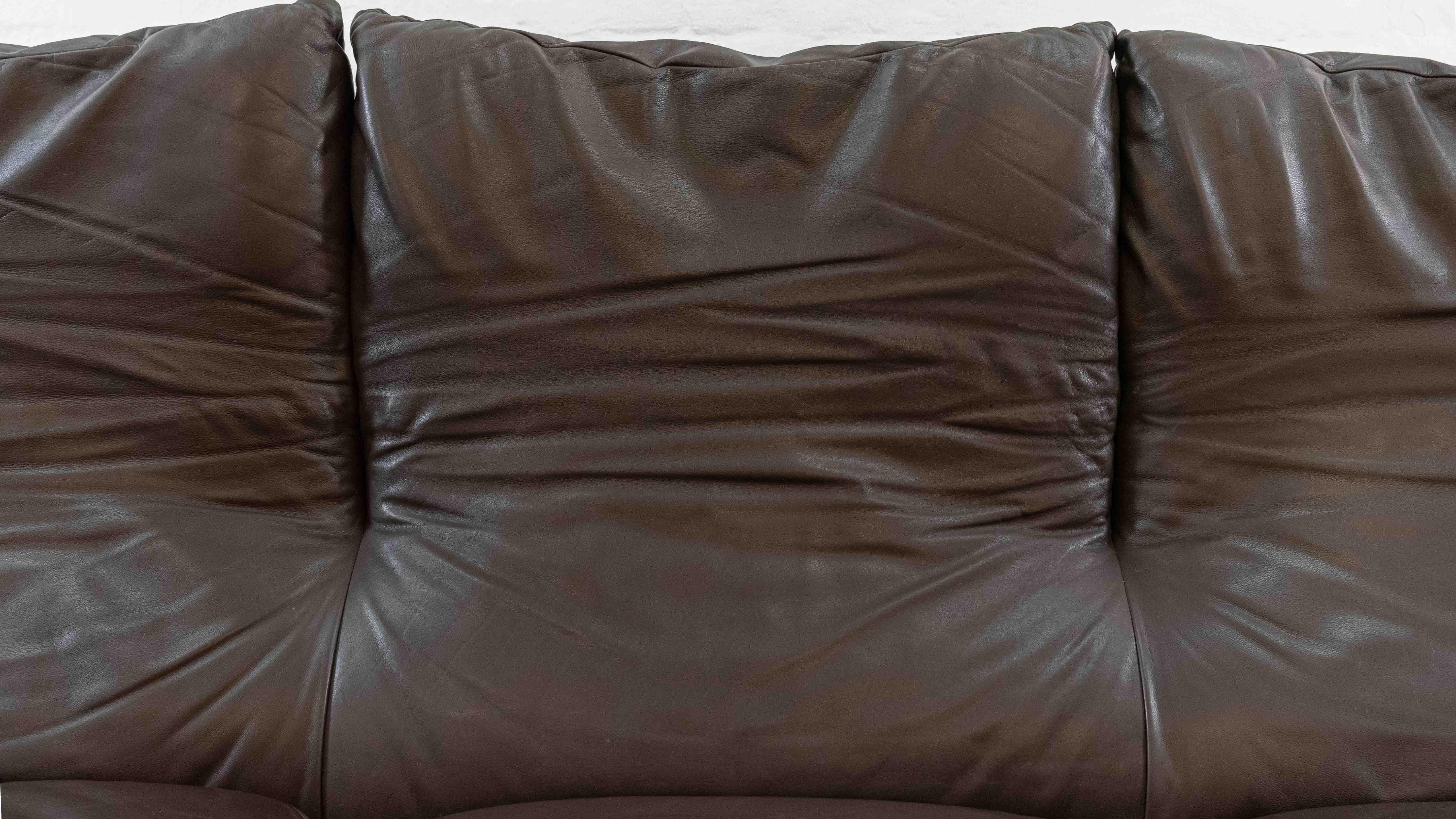 Divano a 3 posti Cassina Maralunga in pelle marrone scuro in vendita 10