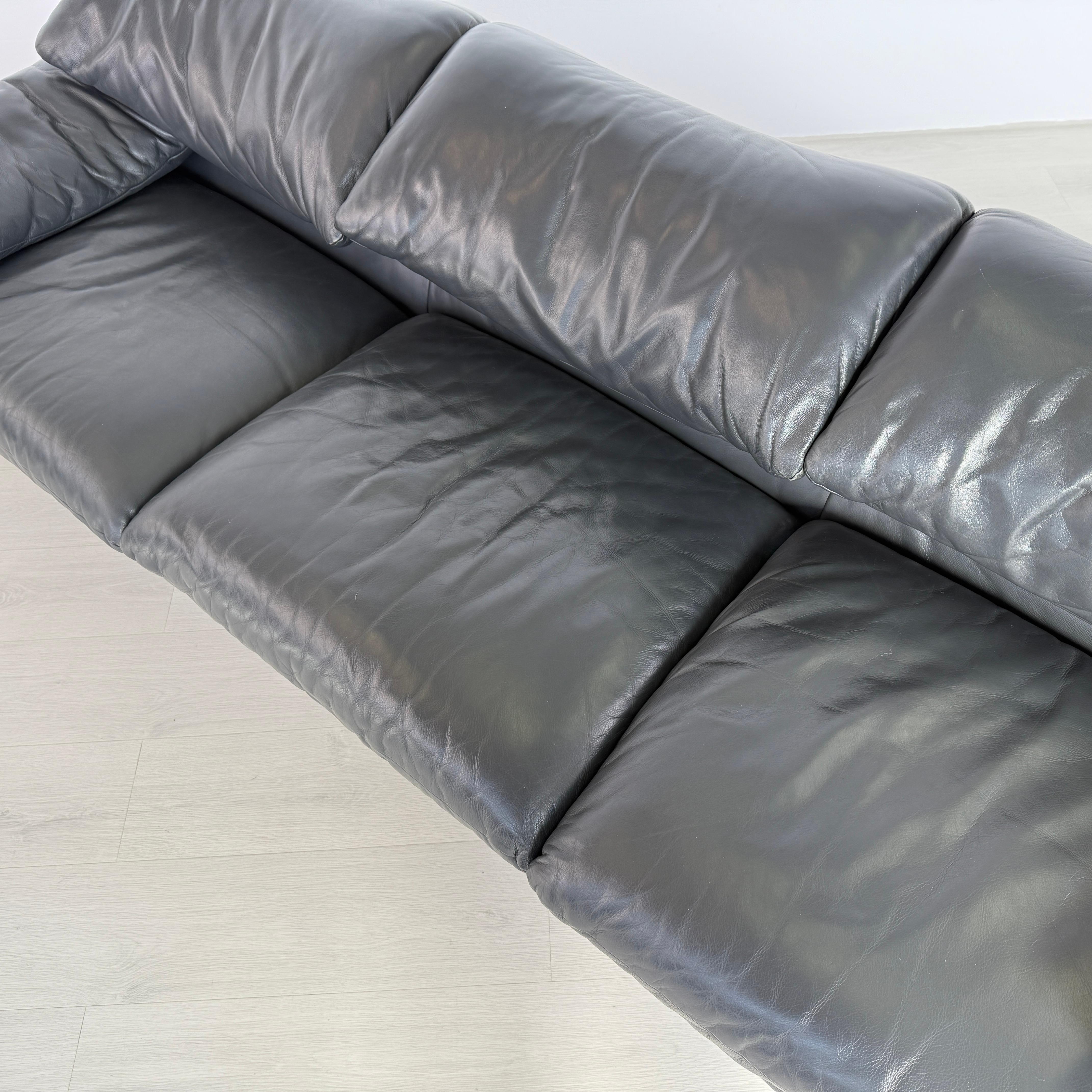 Cassina Maralunga Black Leather 3-Seater Sofa by Vico Magistretti, 1970s en vente 1