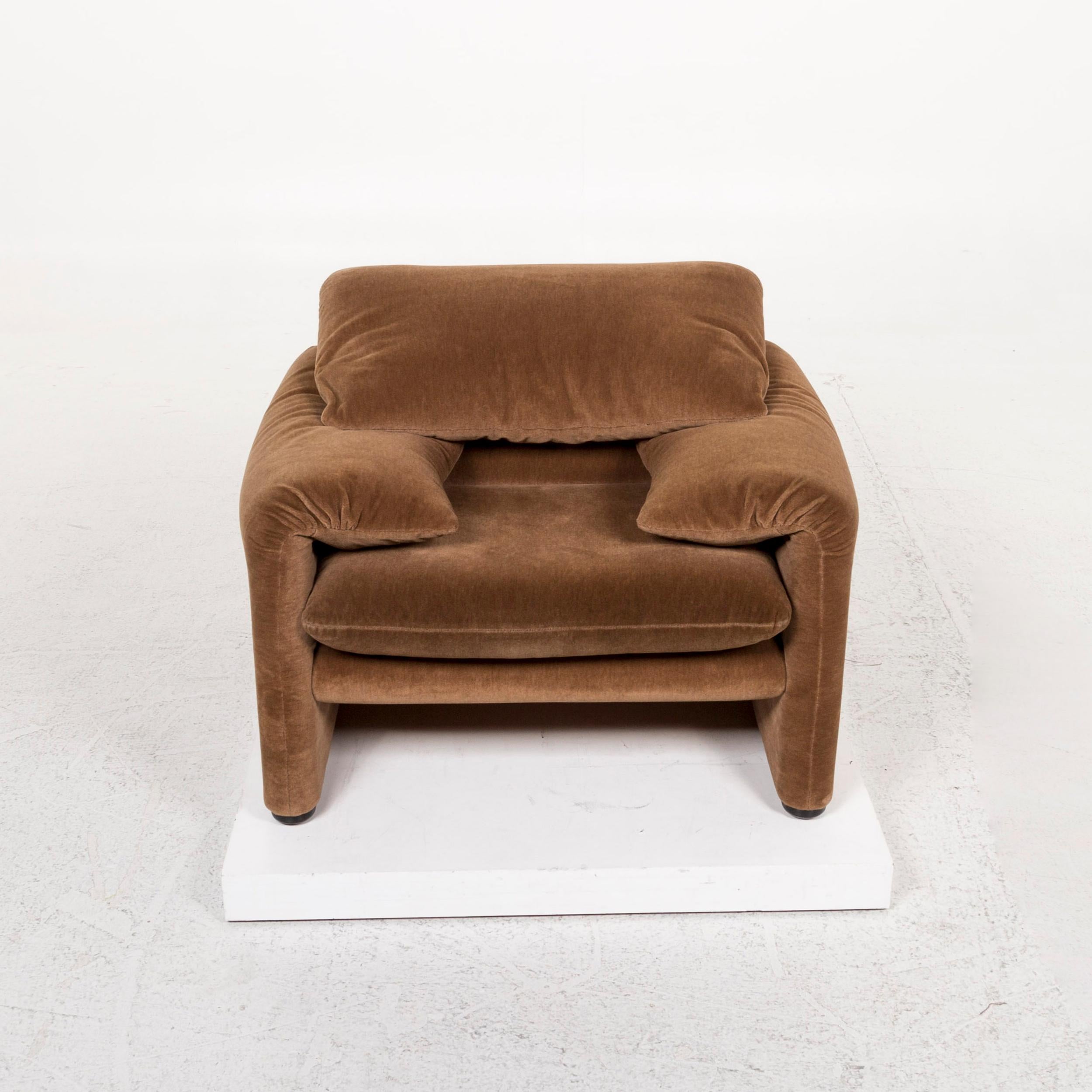 Italian Cassina Maralunga Fabric Armchair Set Brown Function