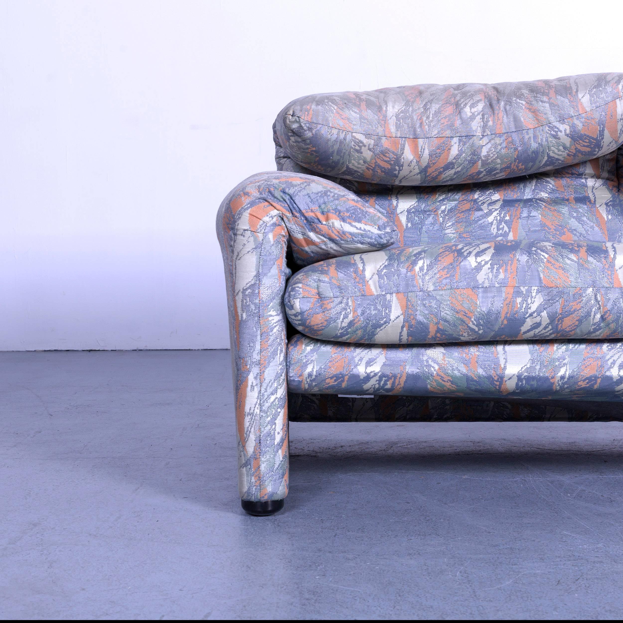Cassina Maralunga Fabric Sofa Blue Grey Two-Seat Pattern In Fair Condition For Sale In Cologne, DE