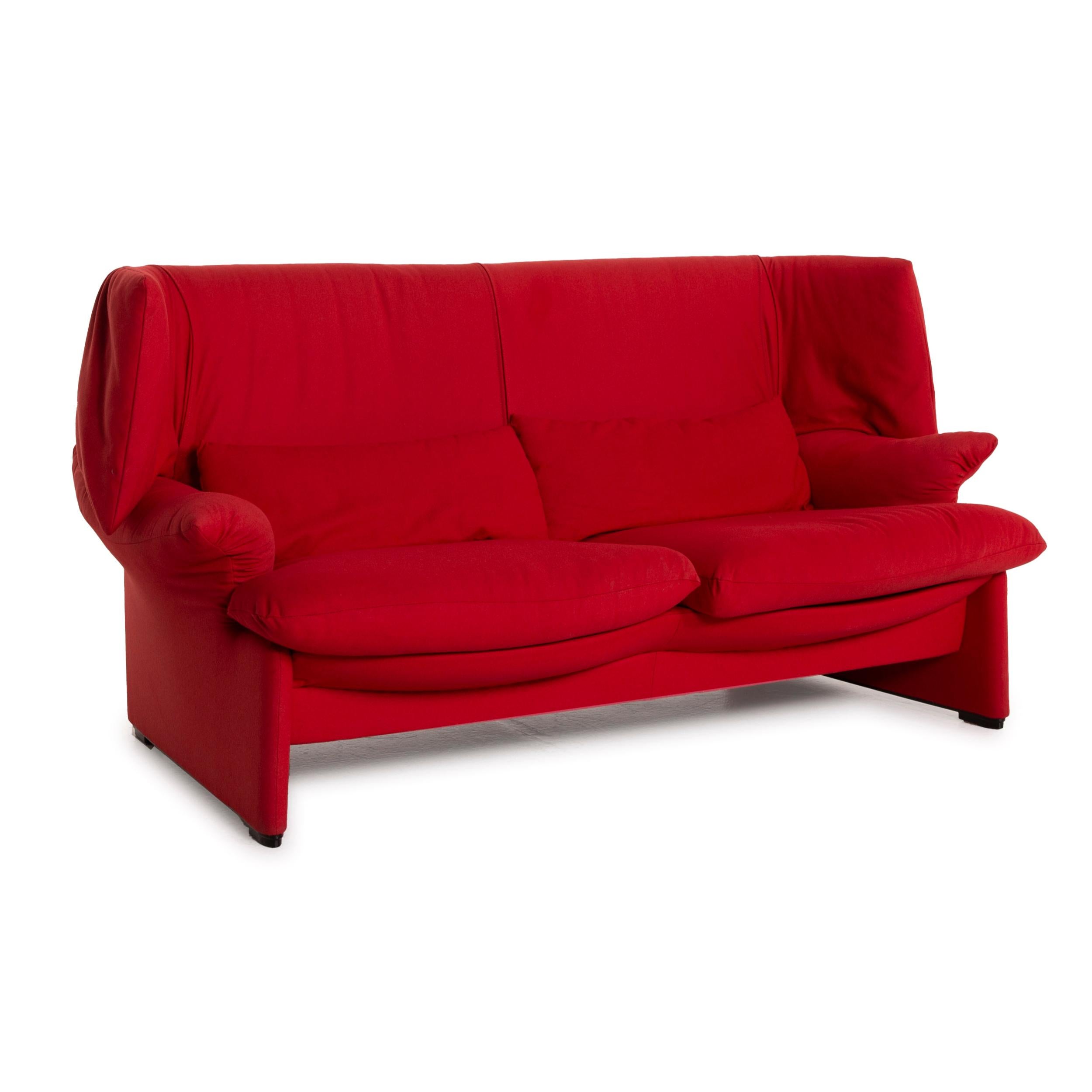 Cassina Maralunga Fabric Sofa Red Two-Seater In Good Condition For Sale In Cologne, DE