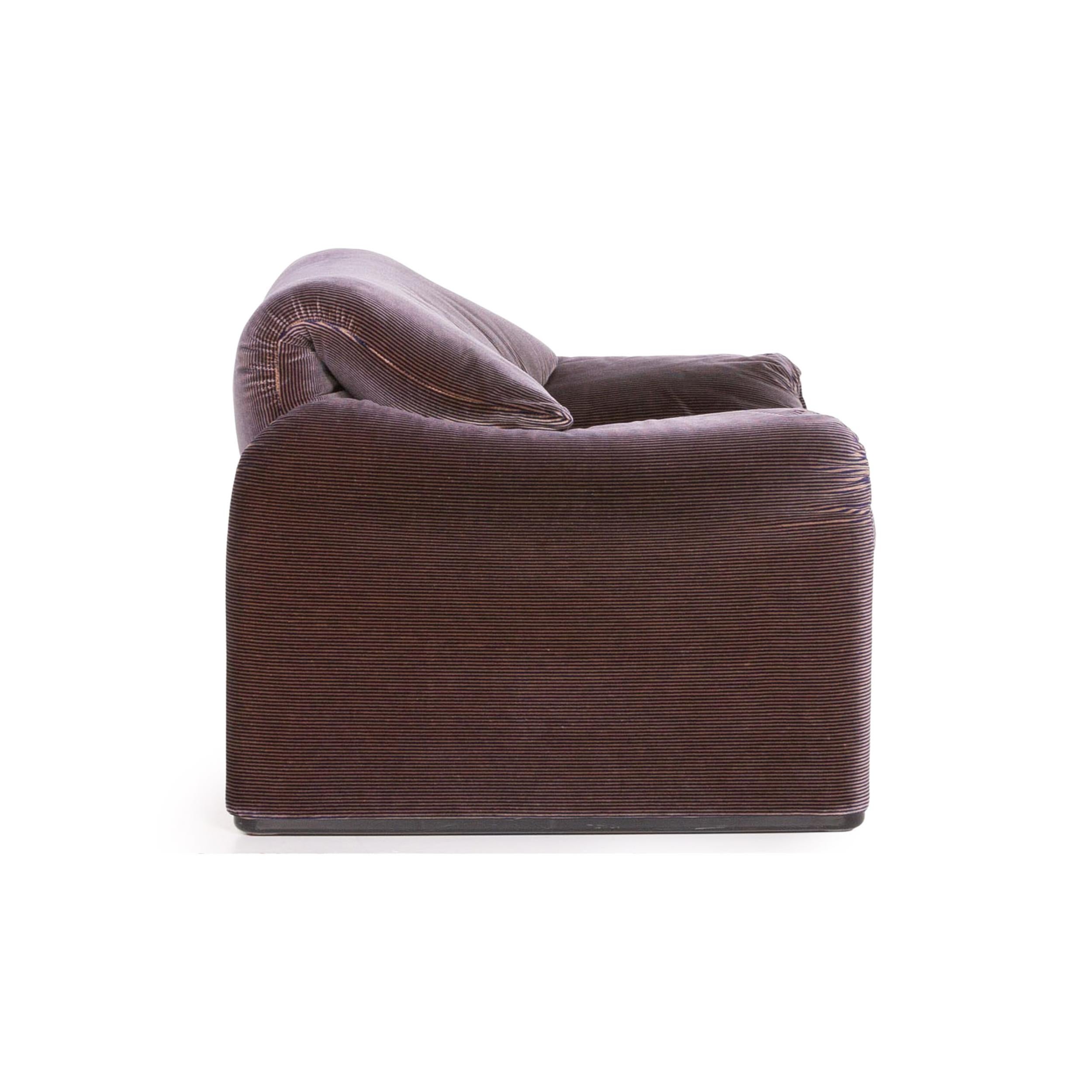 Cassina Maralunga Fabric Sofa Set Purple Aubergine 1 Three-Seat 1 Armchair For Sale 10