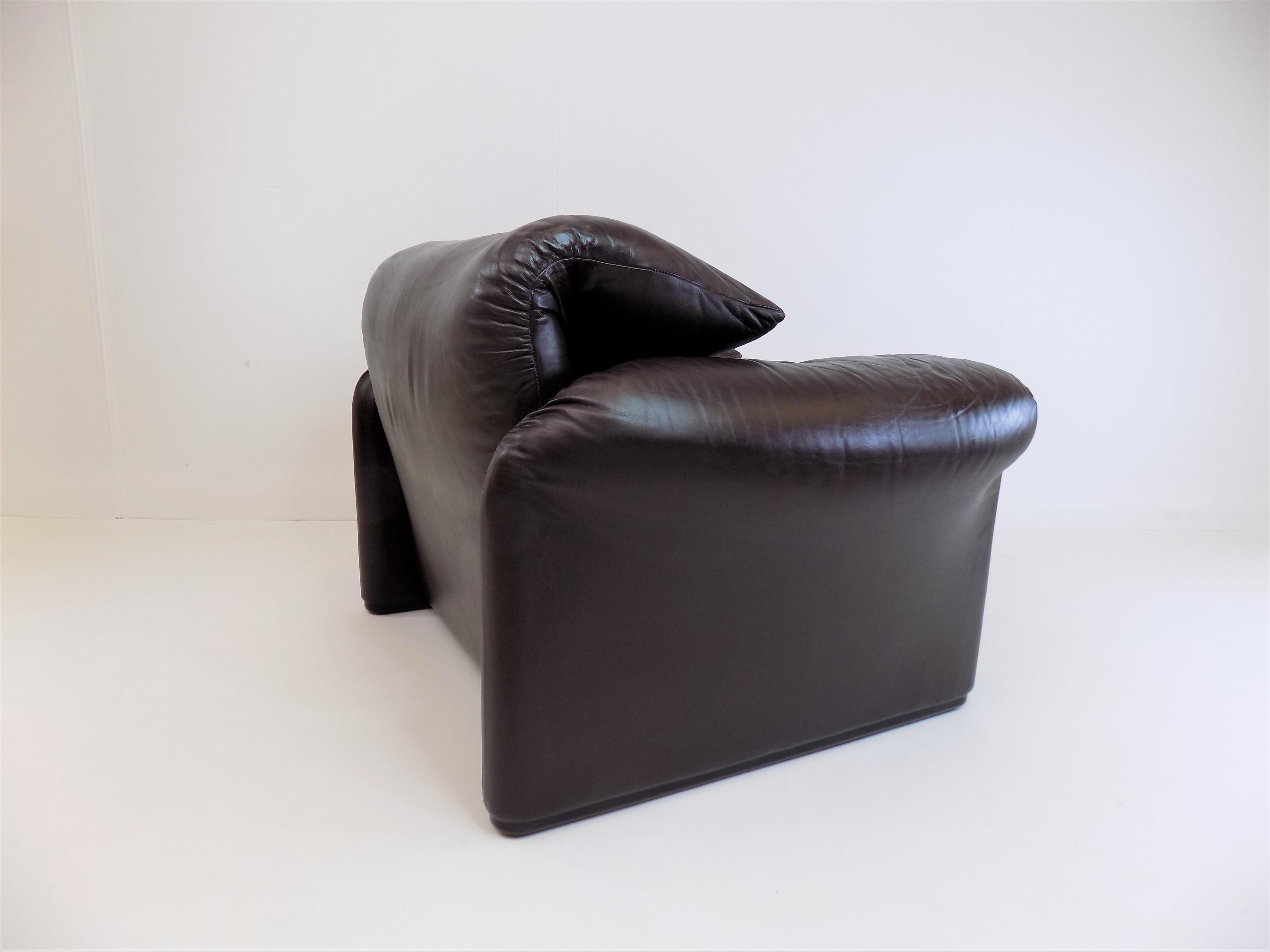 Cassina Maralunga Leather Armchair Brown by Vico Magistretti 3