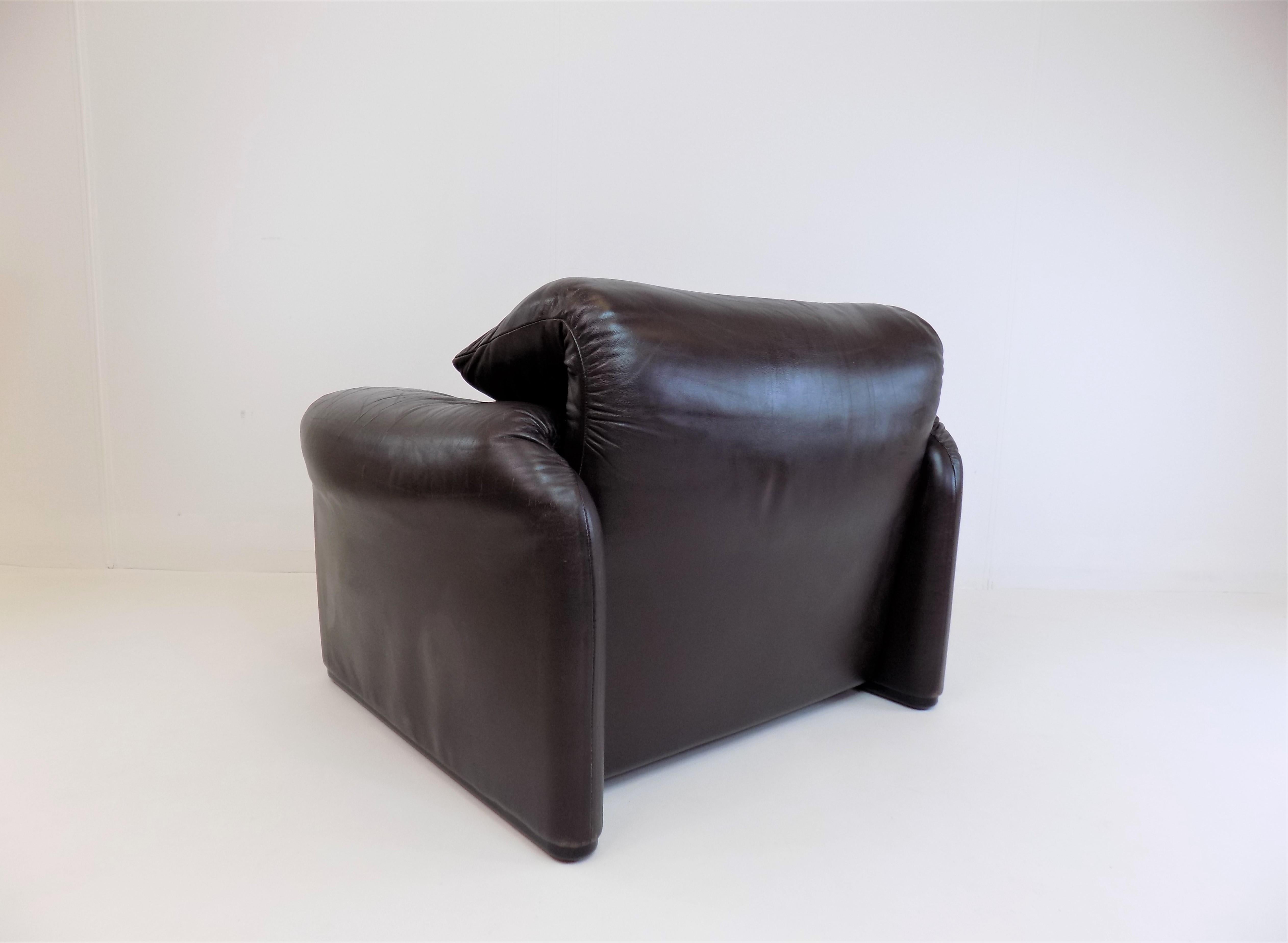Cassina Maralunga Leather Armchair Brown by Vico Magistretti 12