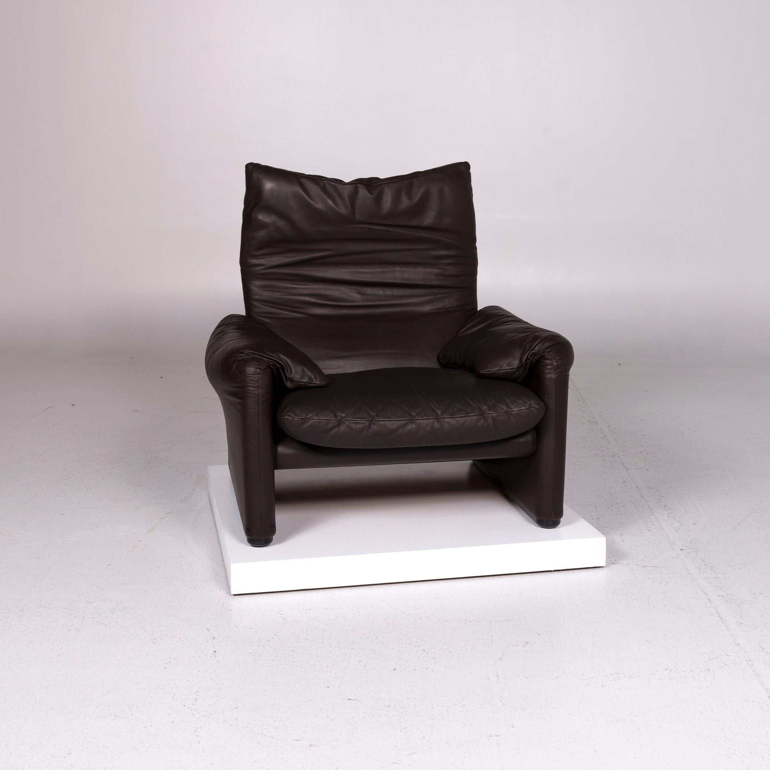 Modern Cassina Maralunga Leather Armchair Brown Dark Brown Function