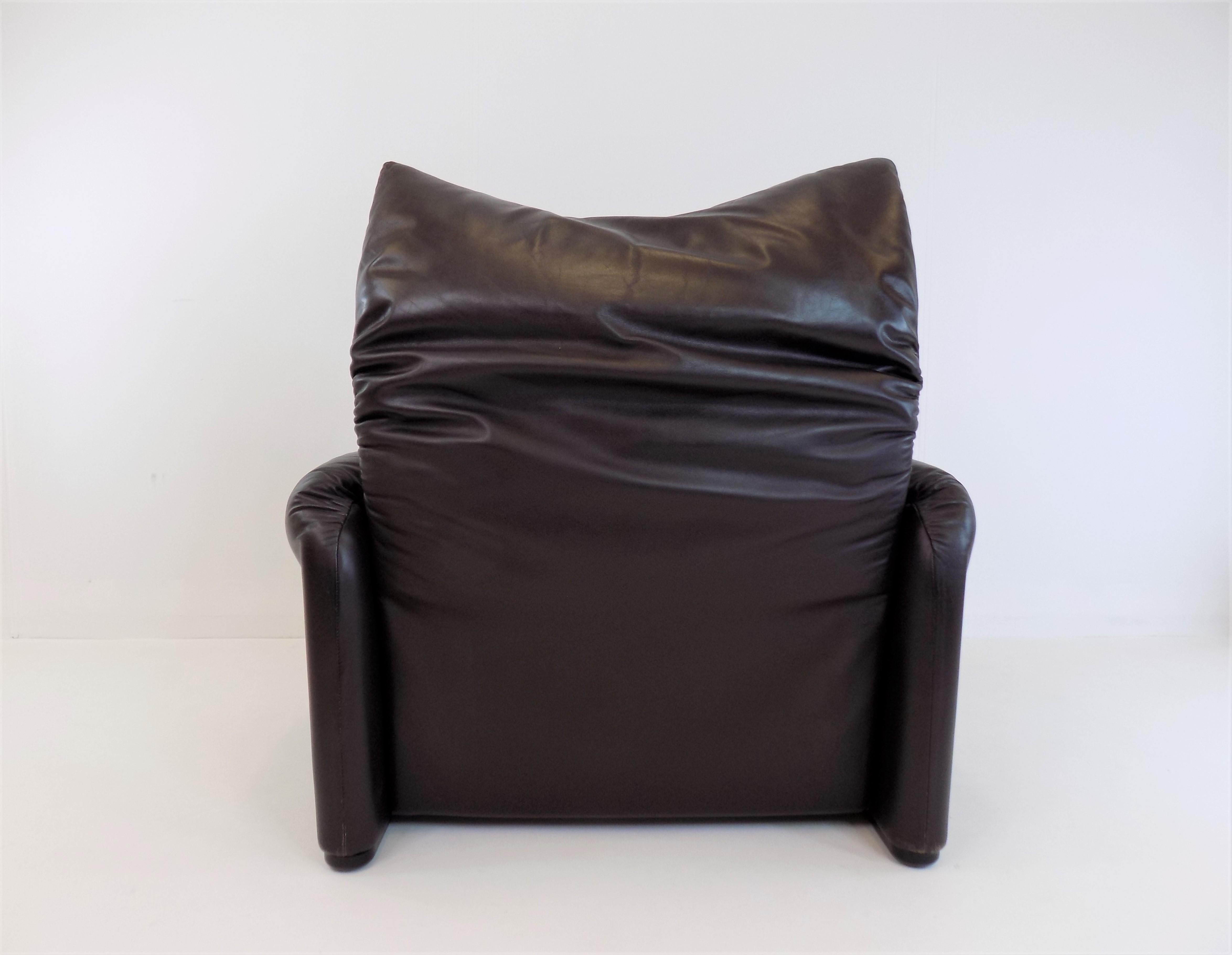 Cassina Maralunga Leather Armchair with Ottoman by Vico Magistretti 6