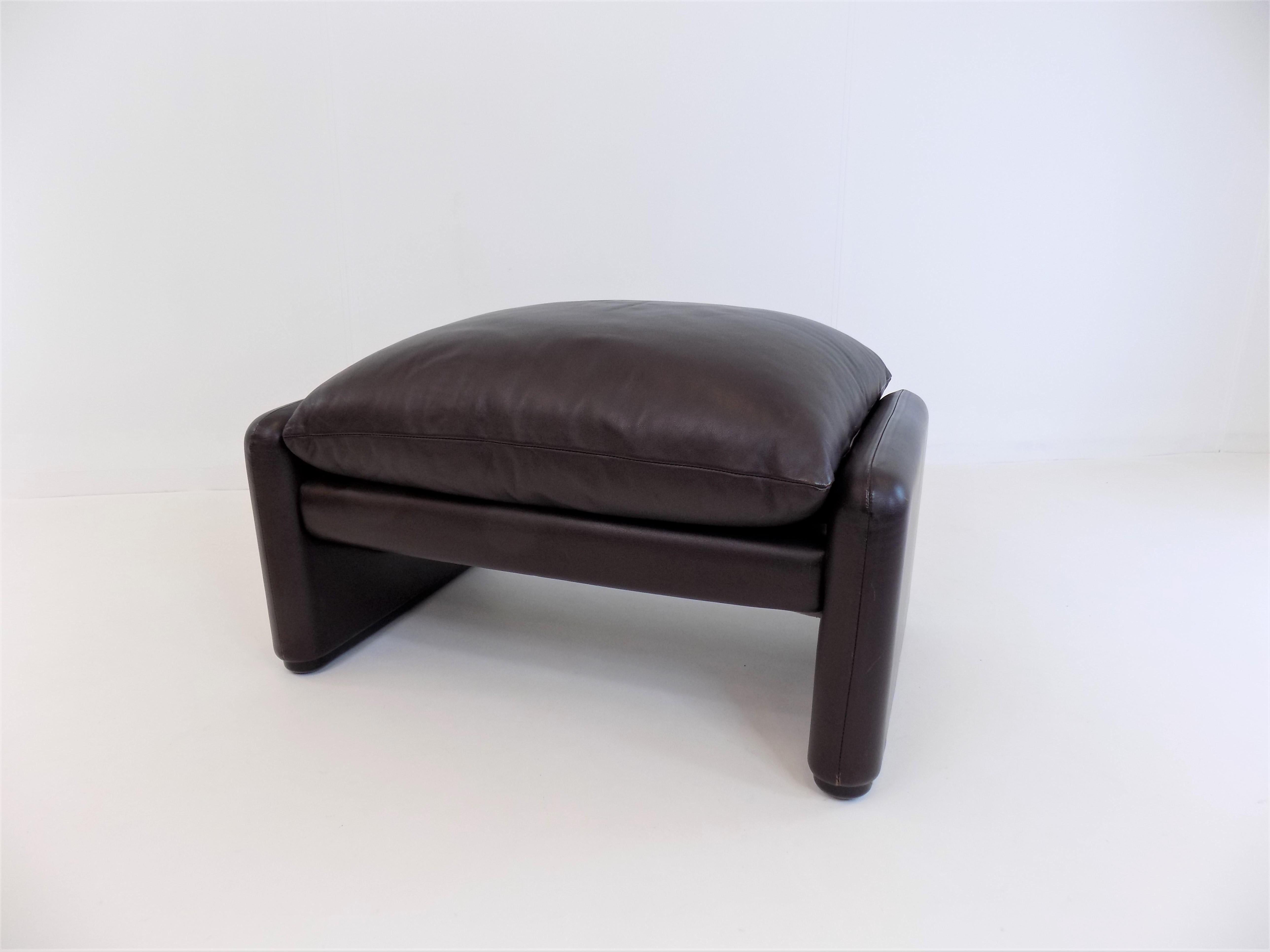 Cassina Maralunga Leather Armchair with Ottoman by Vico Magistretti 8