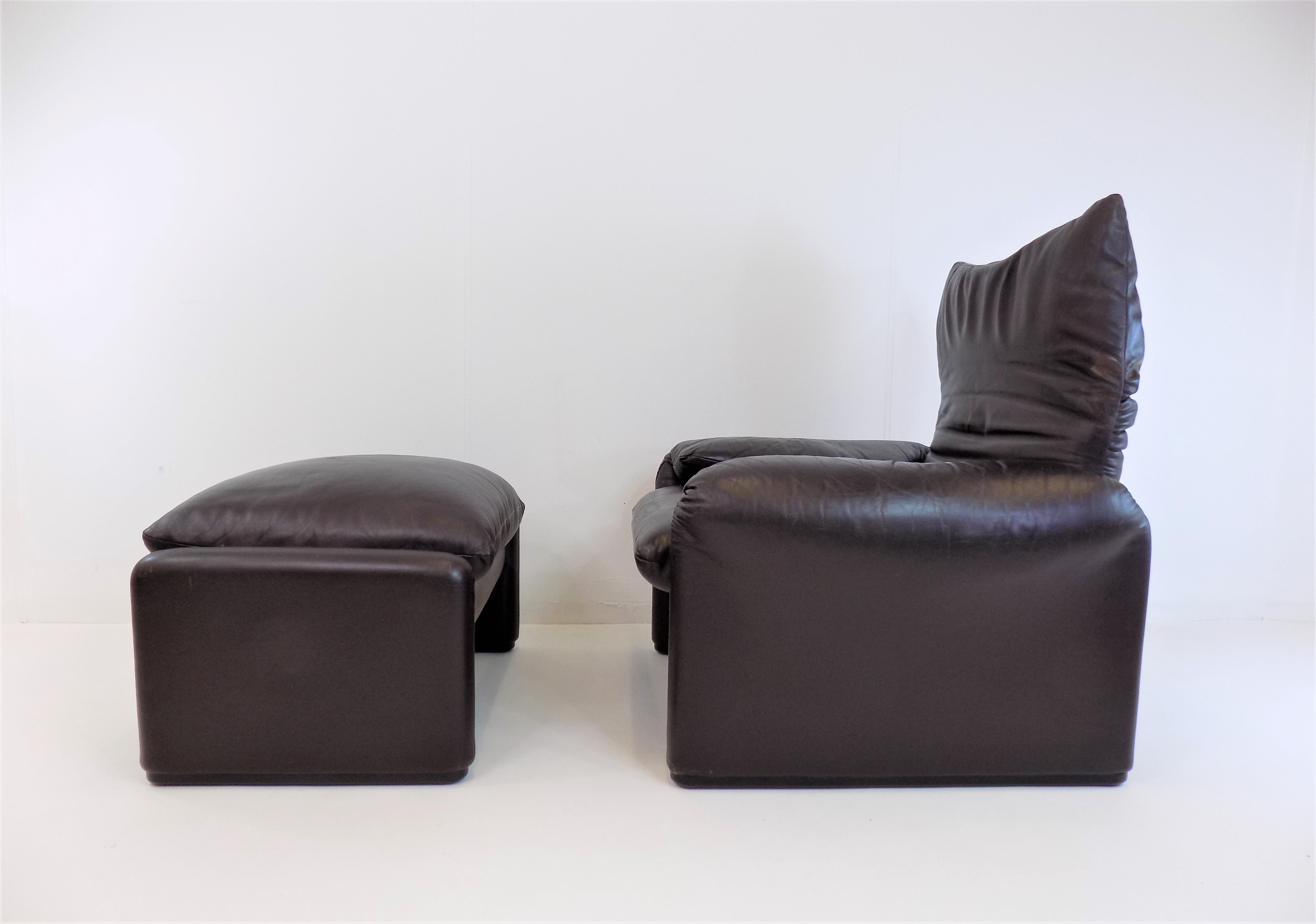 Cassina Maralunga Leather Armchair with Ottoman by Vico Magistretti In Good Condition In Ludwigslust, DE