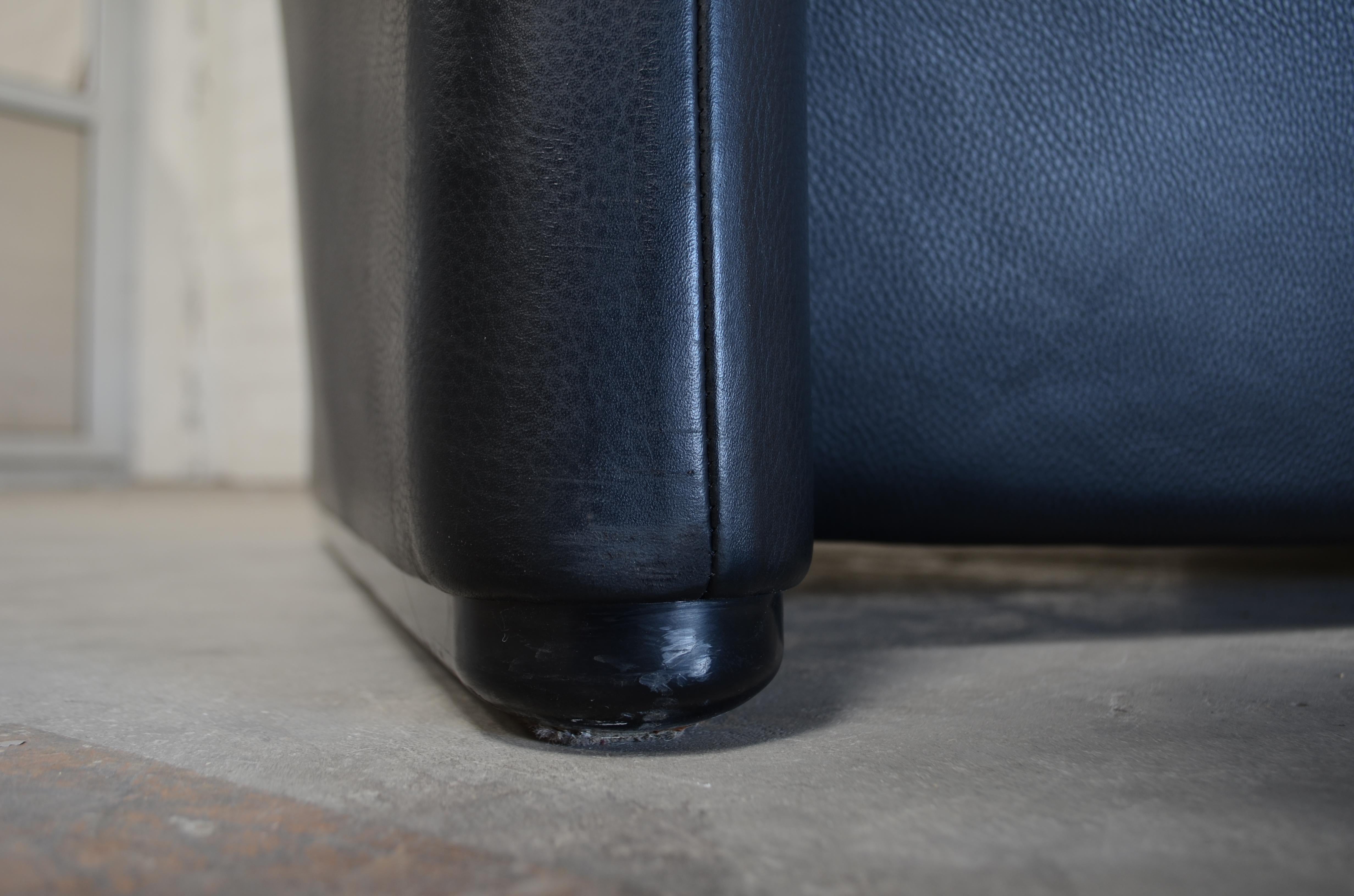 Cassina Maralunga Leather Chair by Vico Magistretti 5