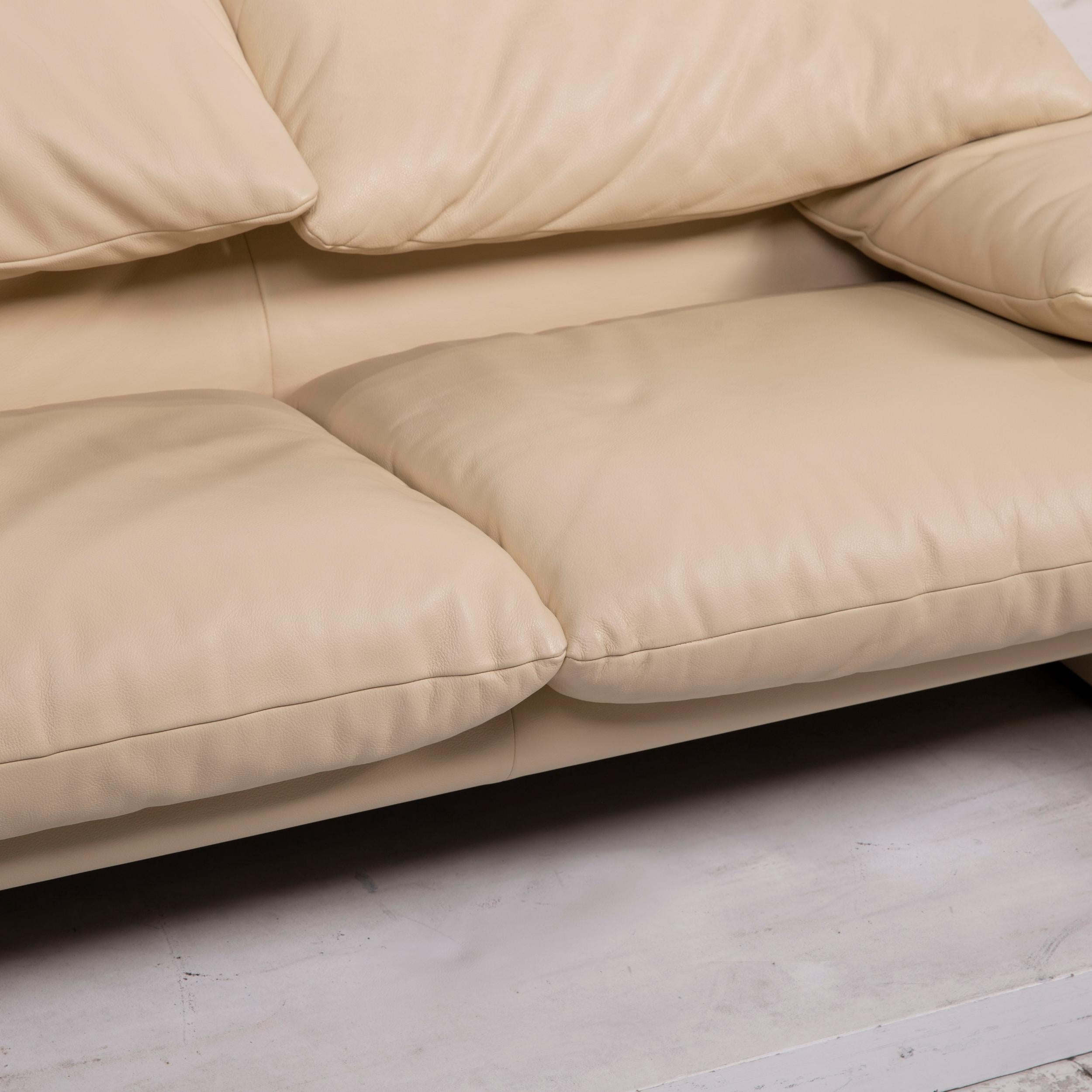 Modern Cassina Maralunga Leather Sofa Cream Two-Seat For Sale