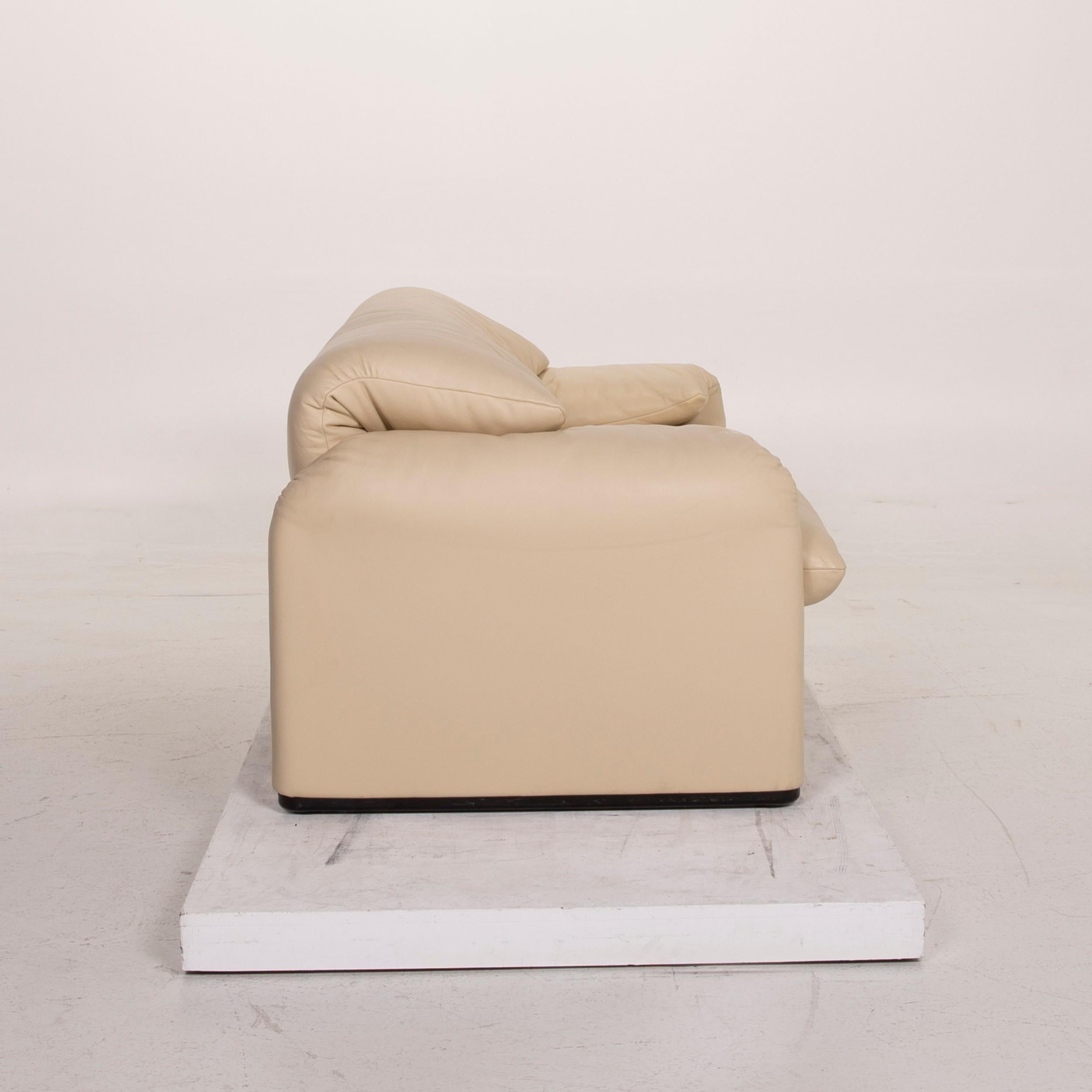 Cassina Maralunga Leather Sofa Cream Two-Seat For Sale 2
