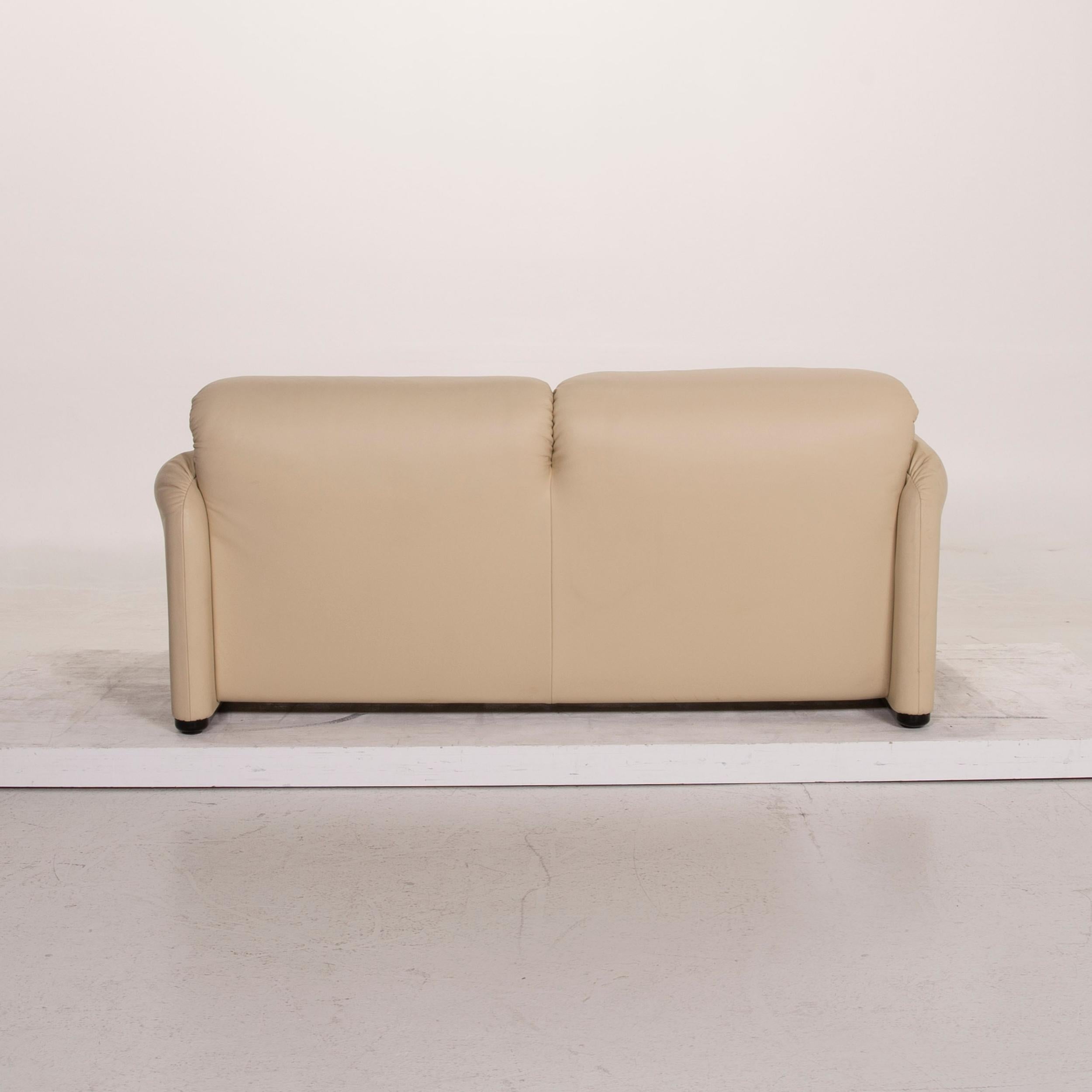 Cassina Maralunga Leather Sofa Cream Two-Seat For Sale 3