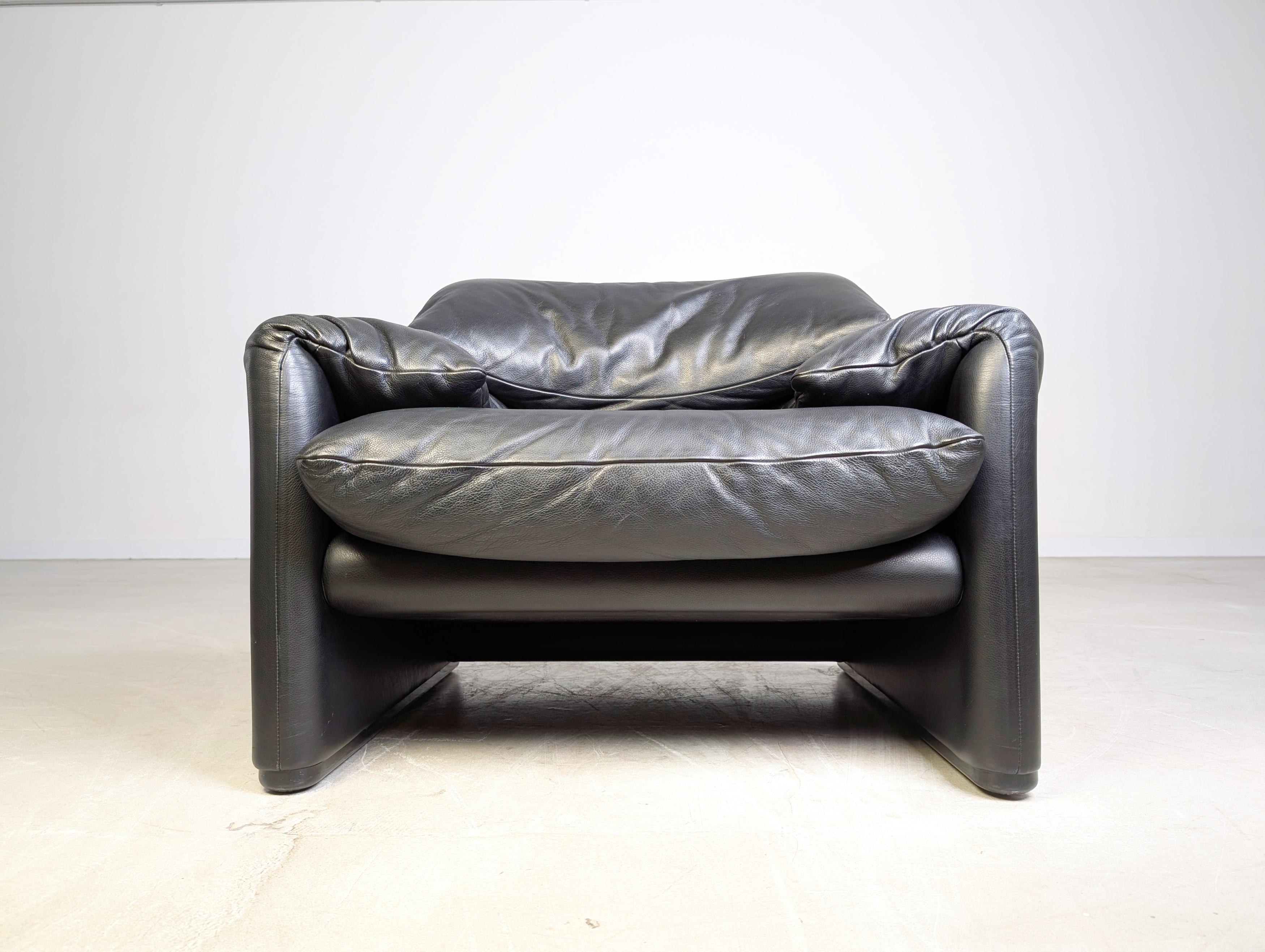 Cassina Maralunga Sessel Vintage Vico Magistretti Leder schwarz (Italienisch) im Angebot