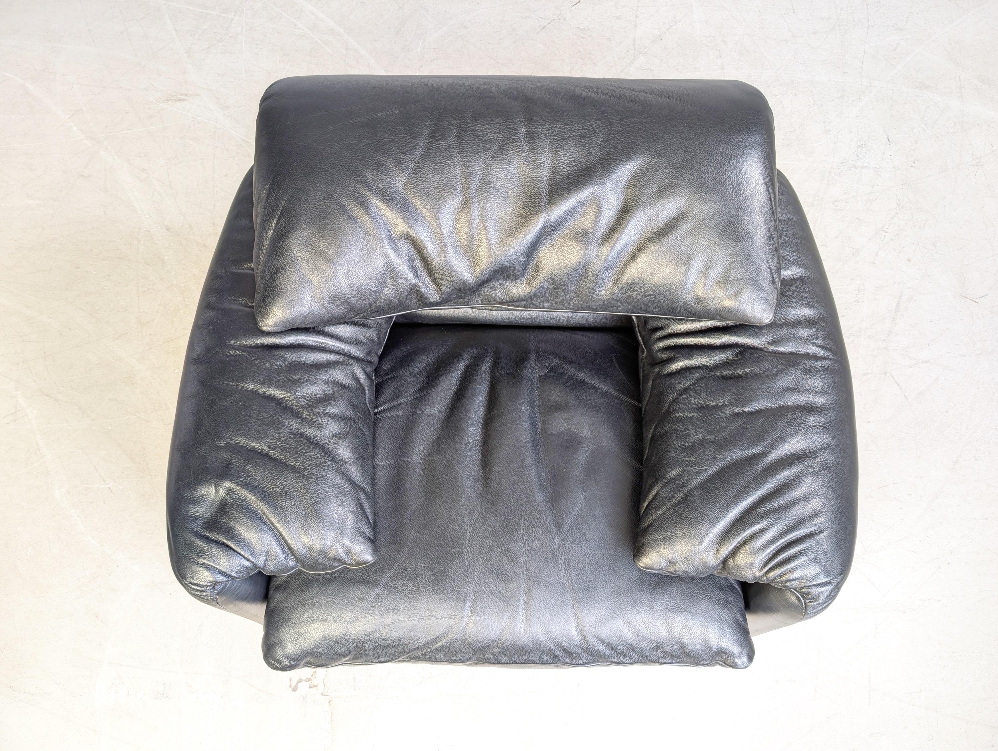 Cassina Maralunga Sessel Vintage Vico Magistretti Leder schwarz im Zustand „Gut“ im Angebot in Berlin, DE
