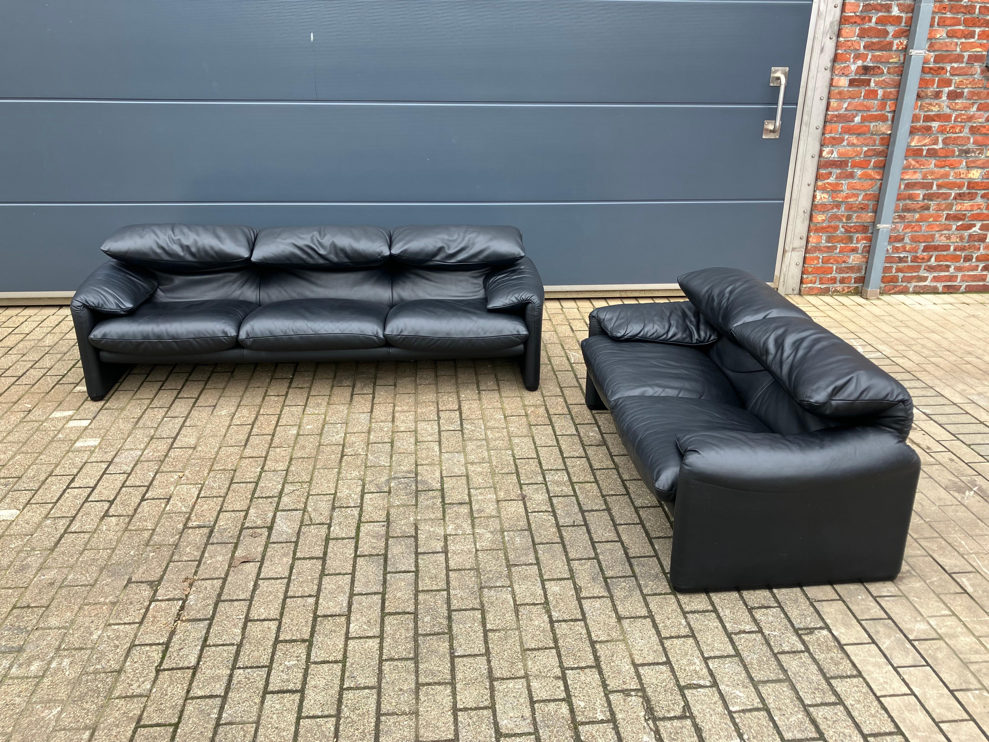 Cassina Maralunga set 2+3seater Original Black leather with all the labels 4