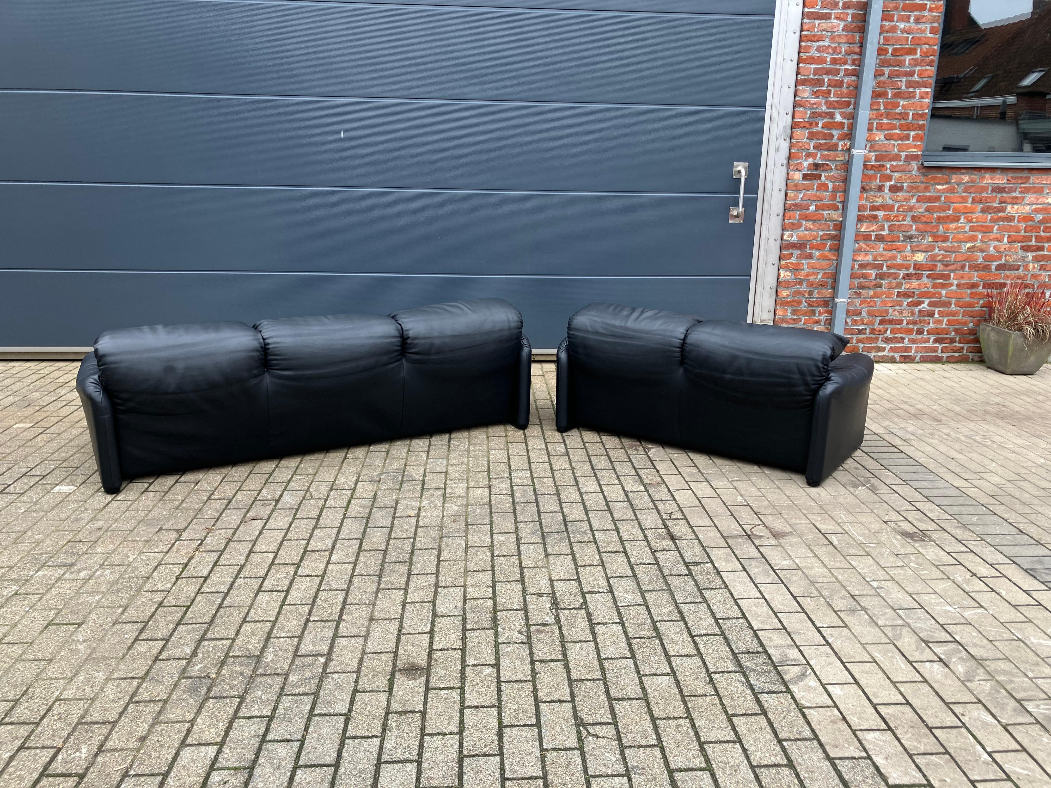 Cassina Maralunga set 2+3seater Original Black leather with all the labels 1