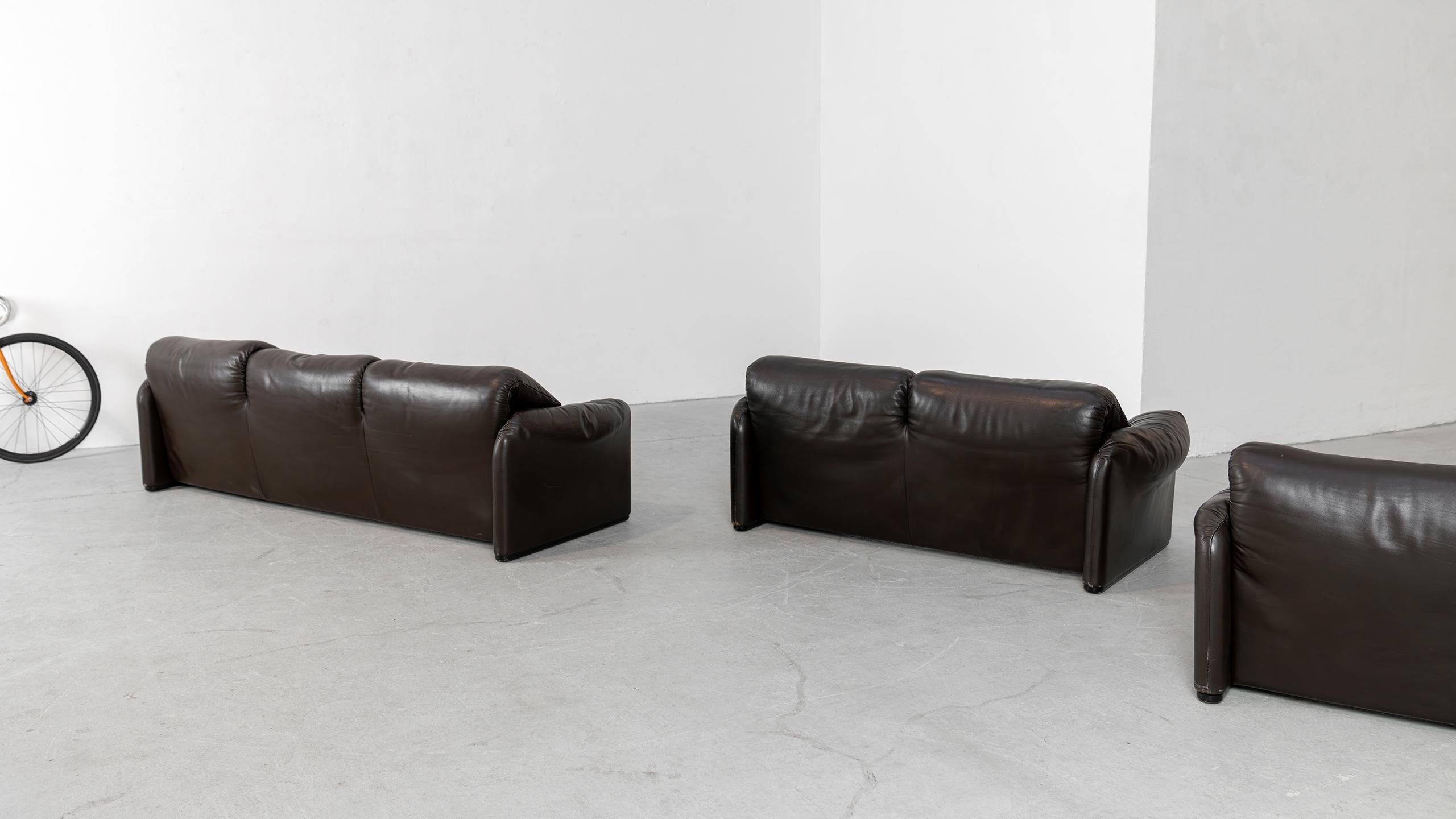 Cassina Maralunga Sofa brown Leather Vico Magistretti Lounge Chair MCM Italy For Sale 5