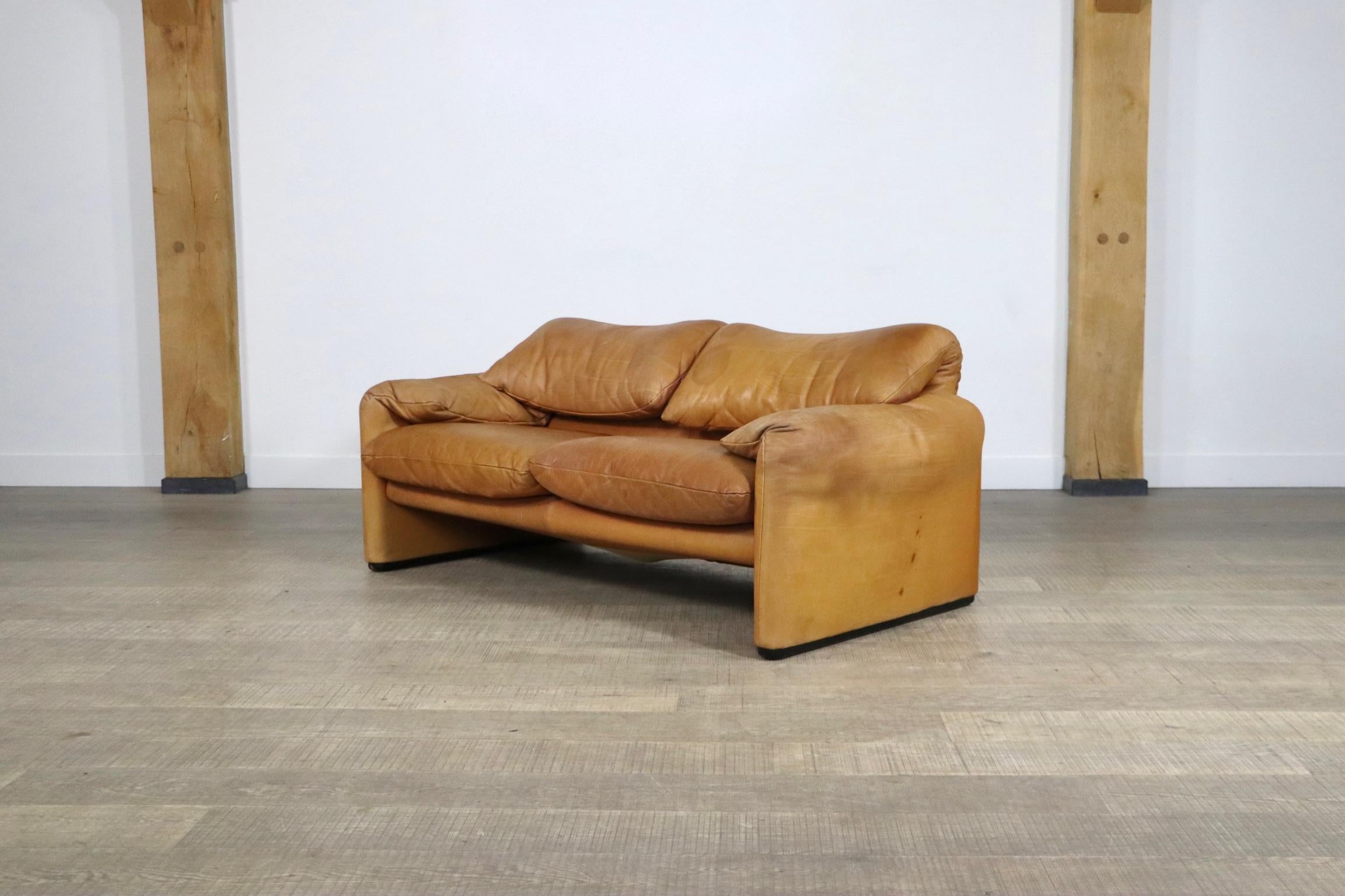 Cassina Maralunga Two Seater Sofa in Cognac Leather by Vico Magistretti, 1970s 2