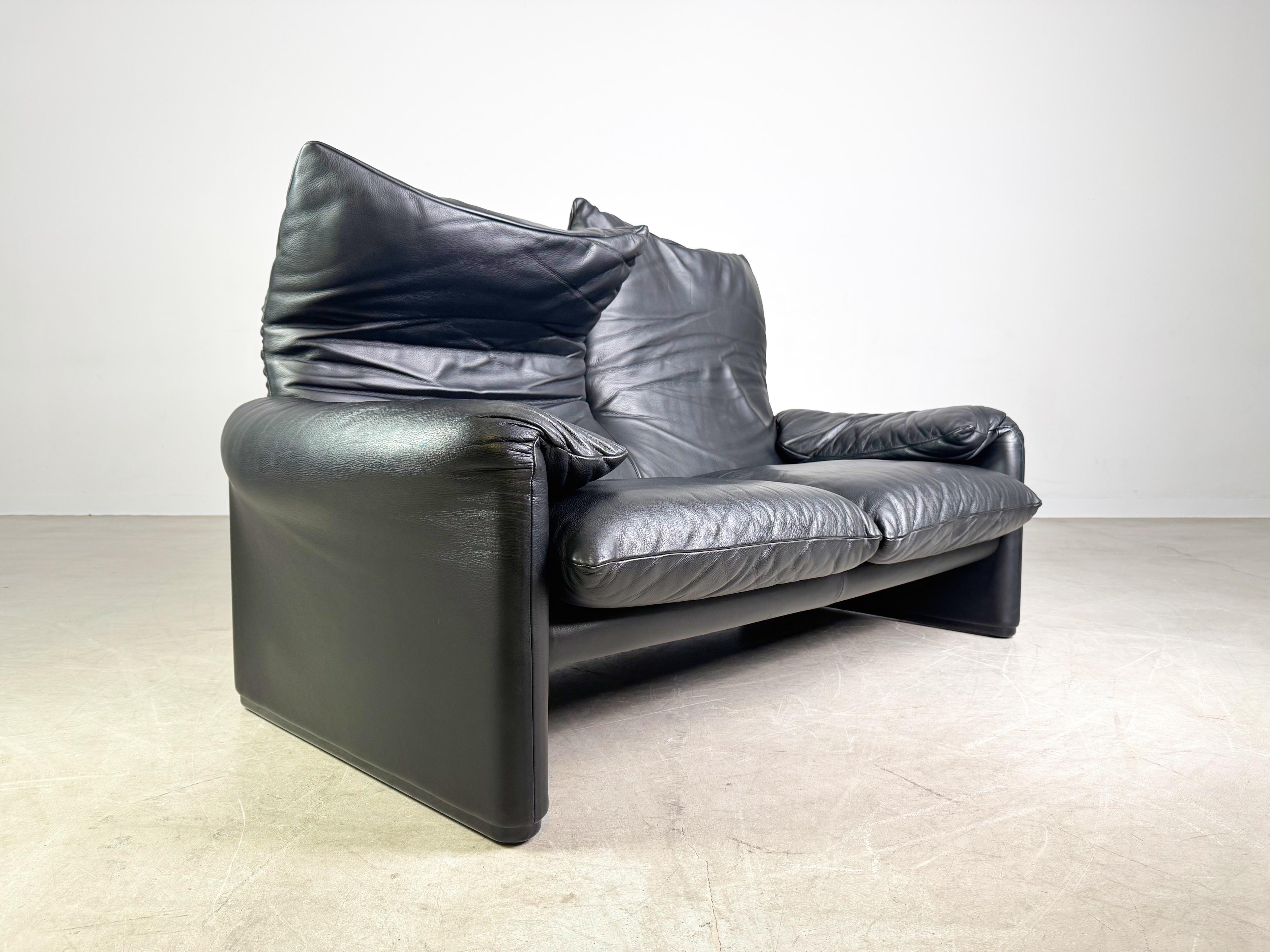 Cassina Maralunga Zweisitzer Sofa Couch Vico Magistretti Leder en vente 1