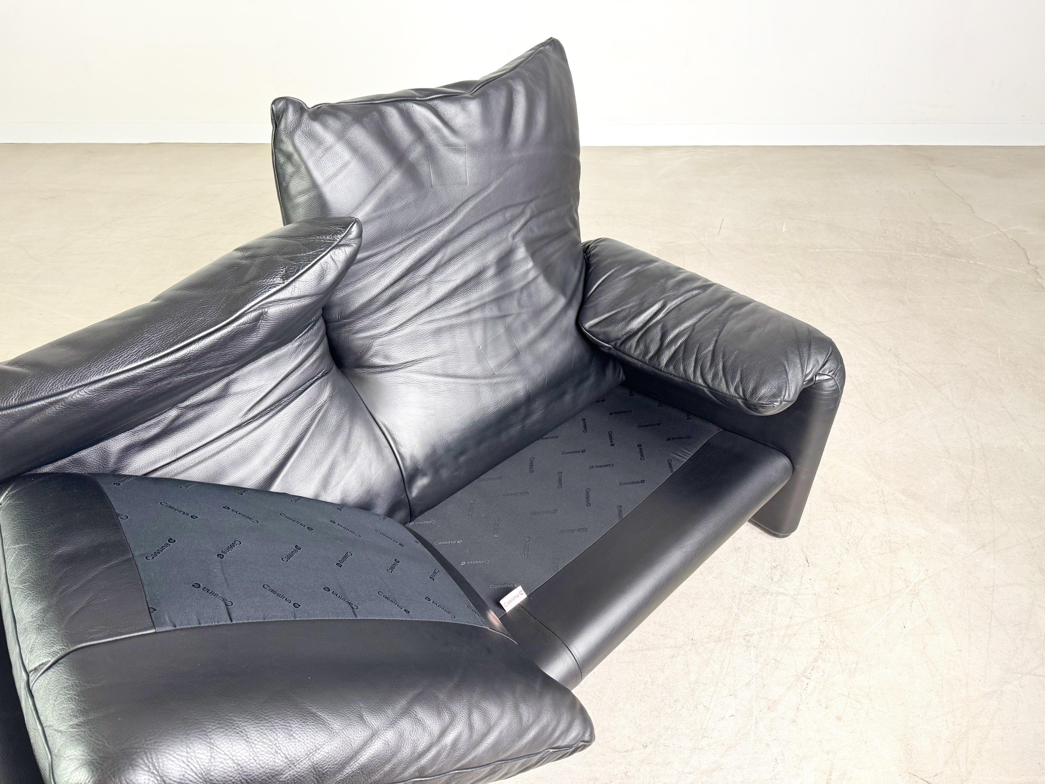 Cassina Maralunga Zweisitzer Sofa Couch Vico Magistretti Leder en vente 2