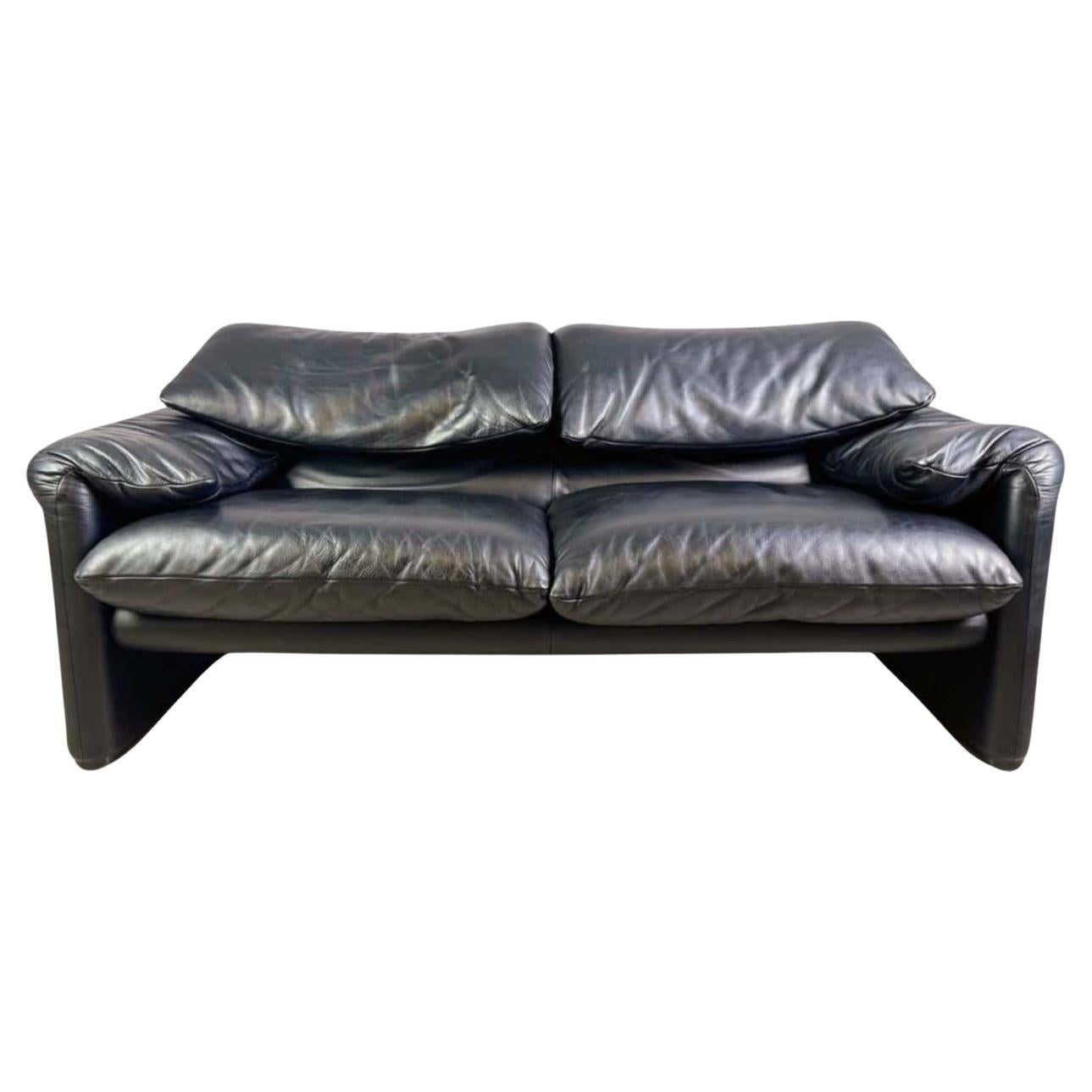 Cassina Maralunga Zweisitzer Sofa Couch Vico Magistretti Leder en vente