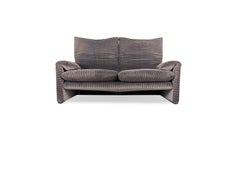 Cassina Maralunga Zweisitzer Sofa Vico Magistretti Stoff kord grau Couch