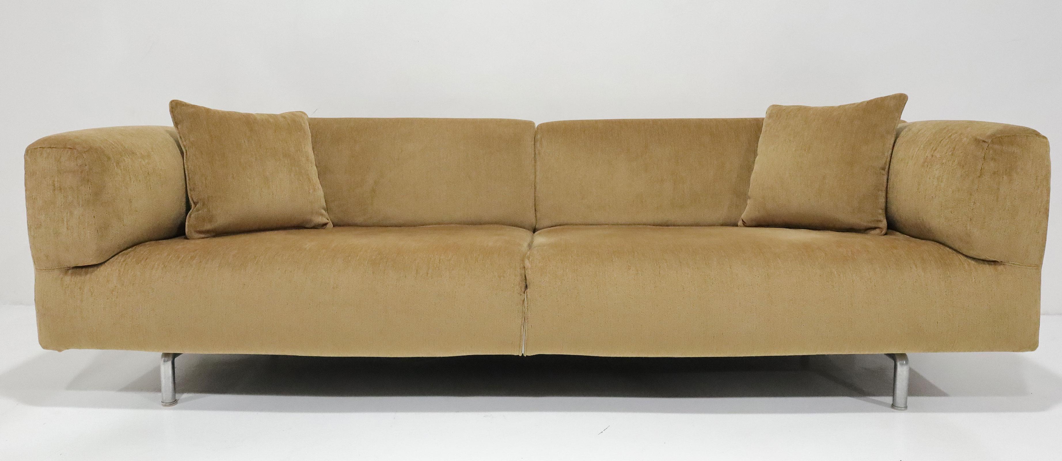 Cassina Met 250 Sofa by Piero Lissoni 1