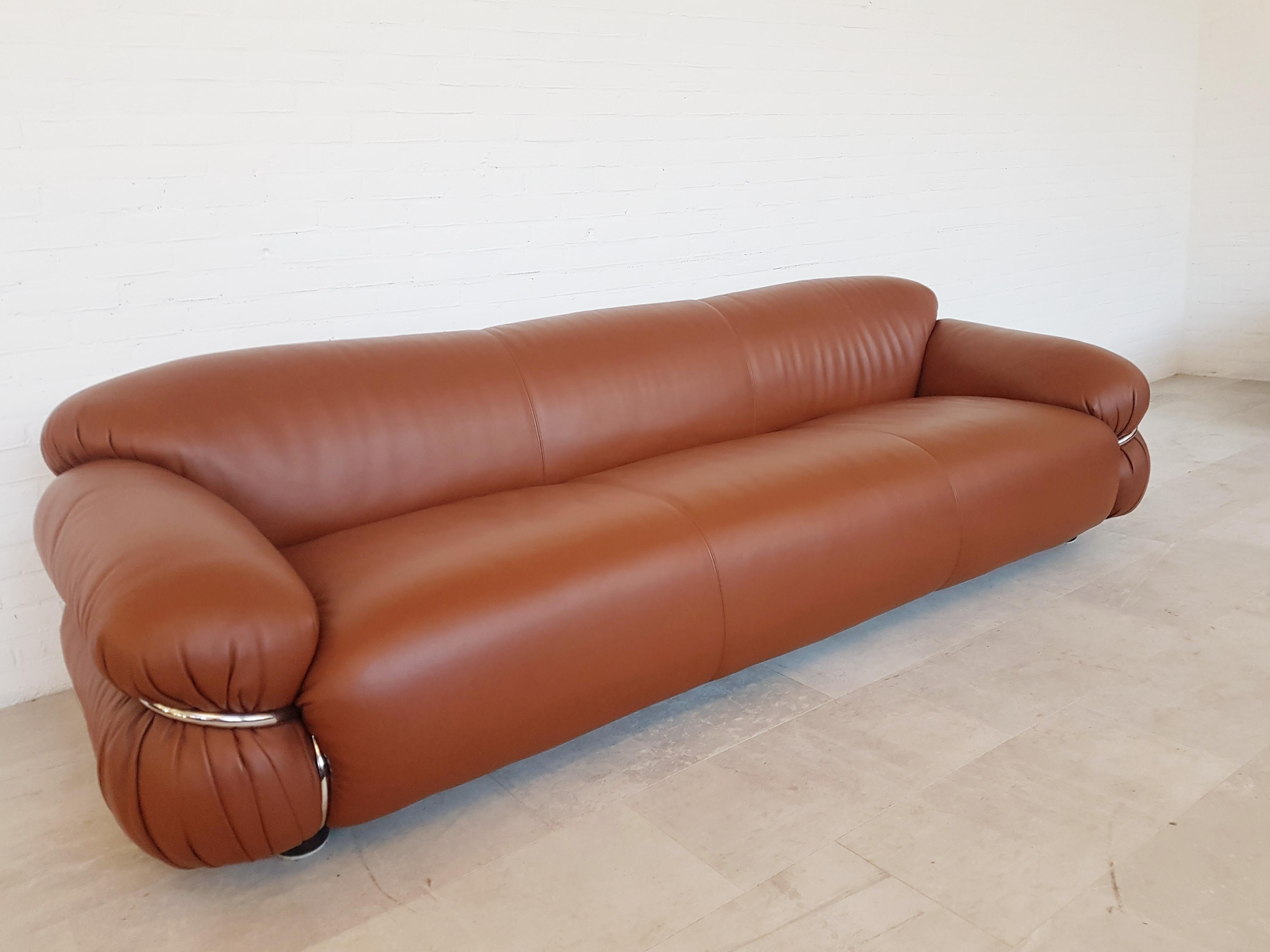 Italian Cassina Mid-Century Modern Sofa 