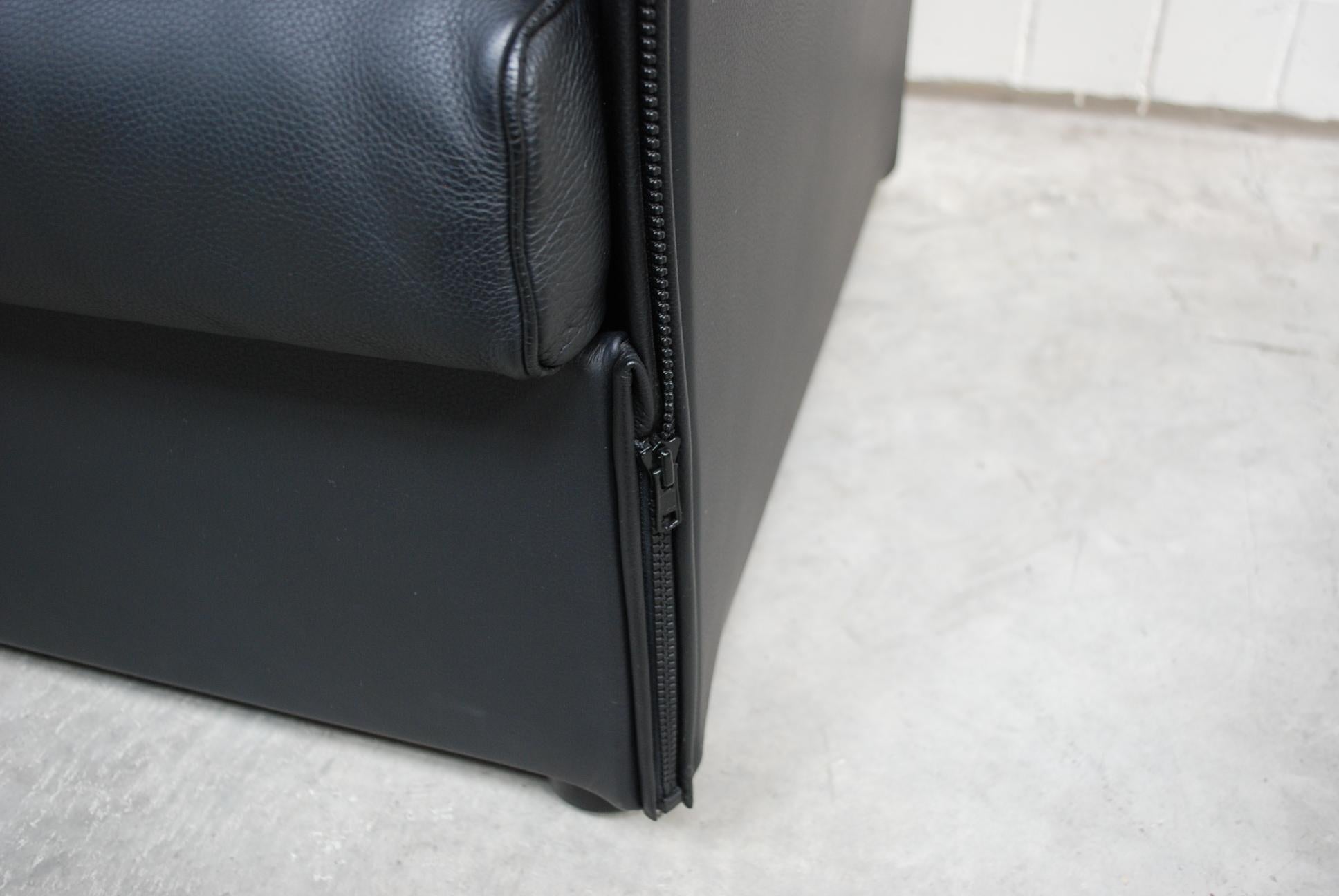 Late 20th Century Cassina Model Landeau Leather Sofa Black Design Mario Bellini