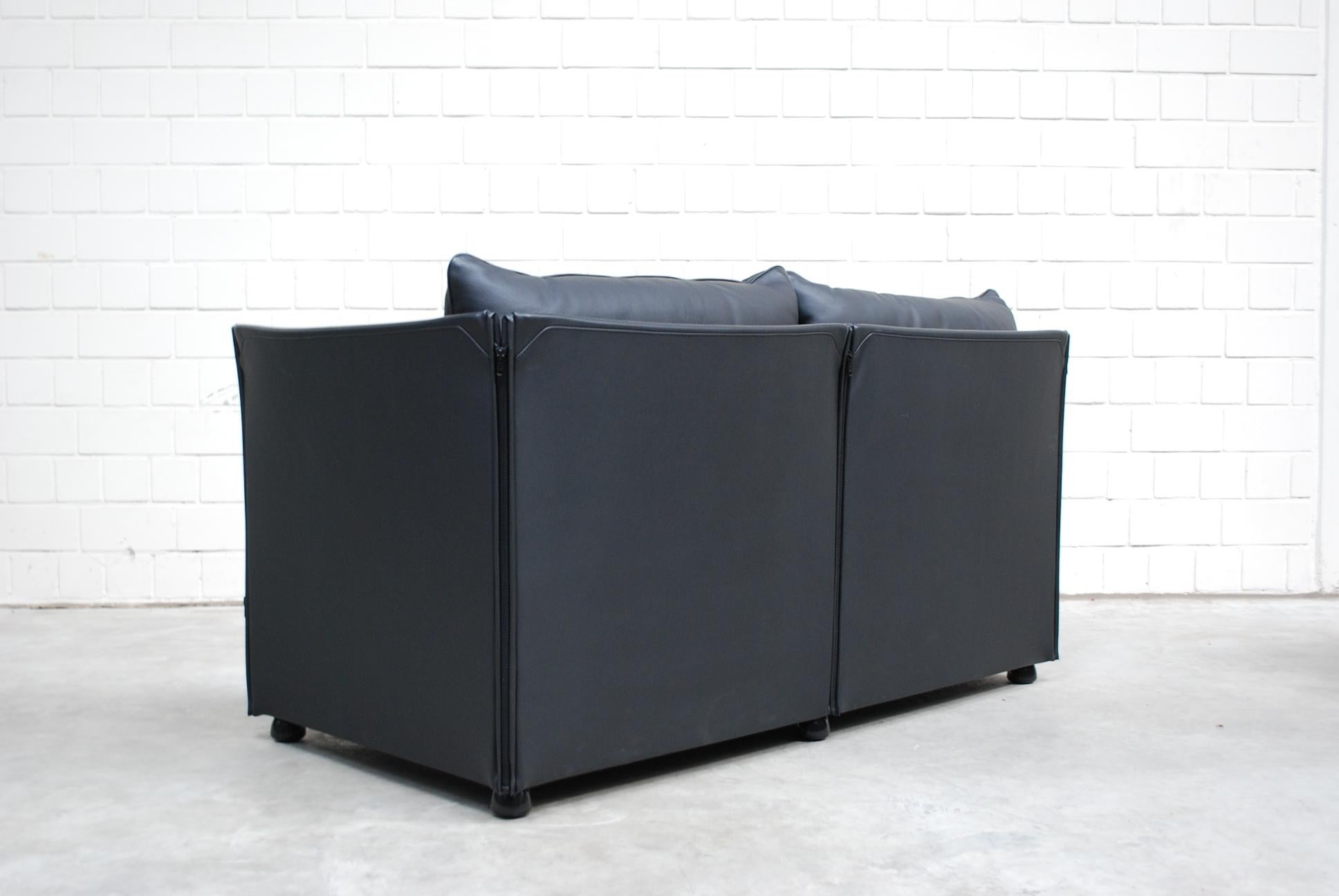 Cassina Model Landeau Leather Sofa Black Design Mario Bellini 1