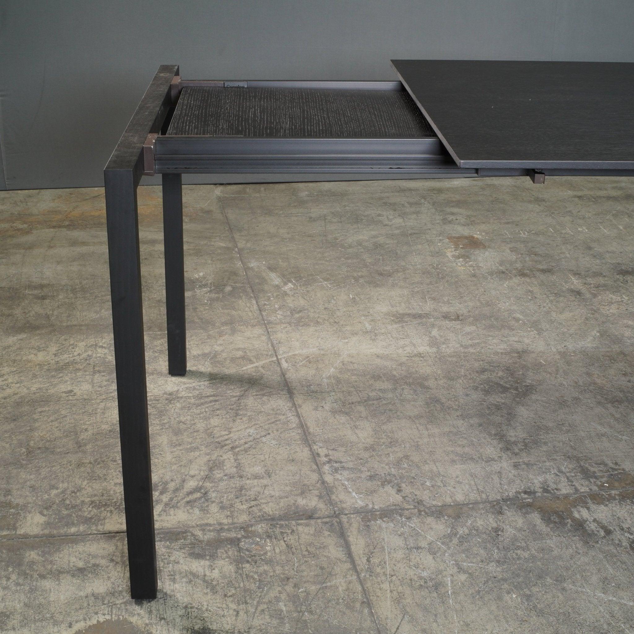 Mesa extensible Cassina Naan de Piero Lissoni 4