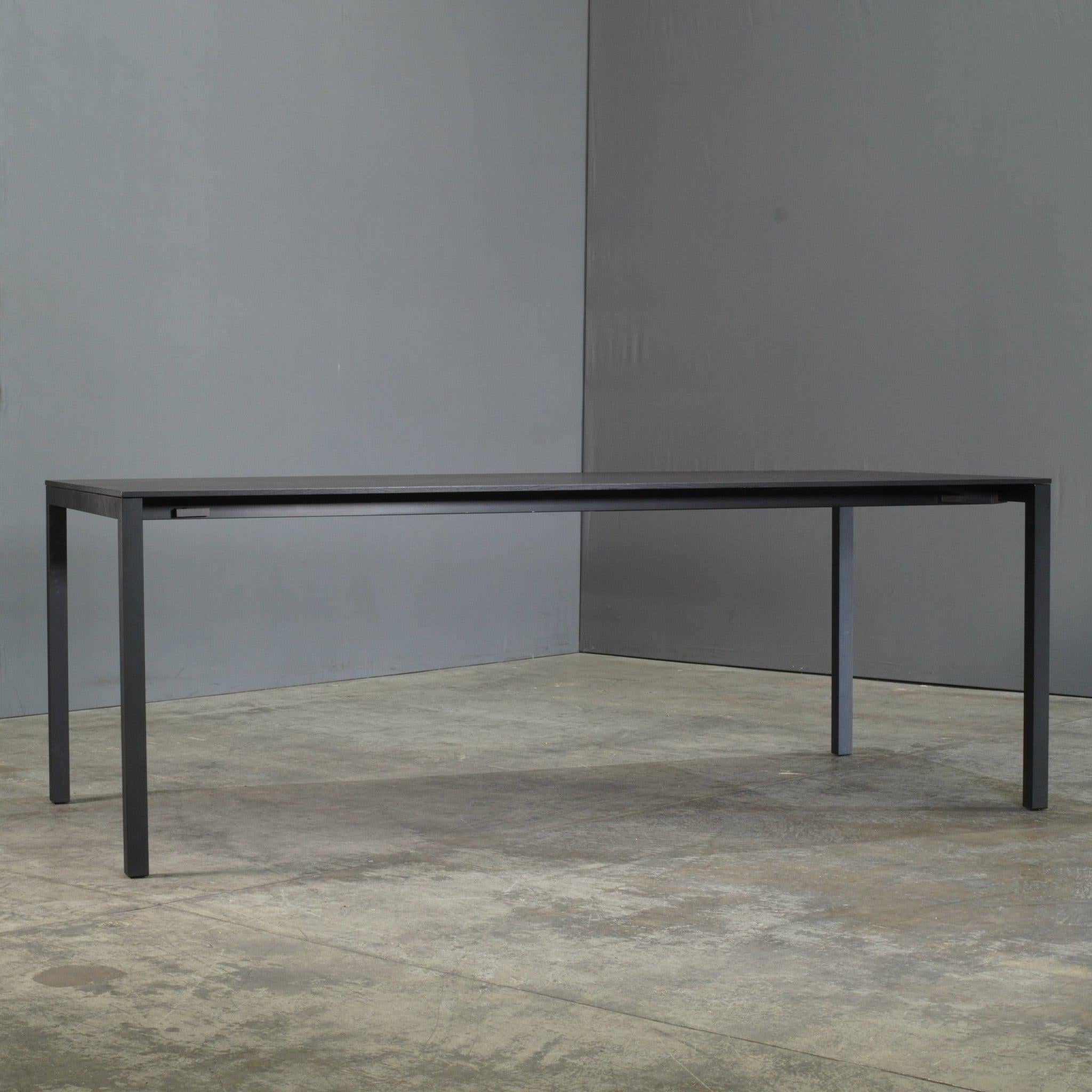 Mesa extensible Cassina Naan de Piero Lissoni Moderno